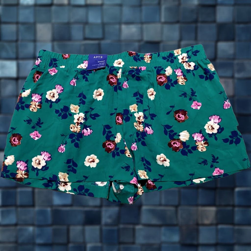 Apt. 9 Apt. 9 Shorts Womens 2XL Green Floral Pull On Elastic Waist Pockets Inseam 3" Size 40" / US 18 - 1 Thumbnail