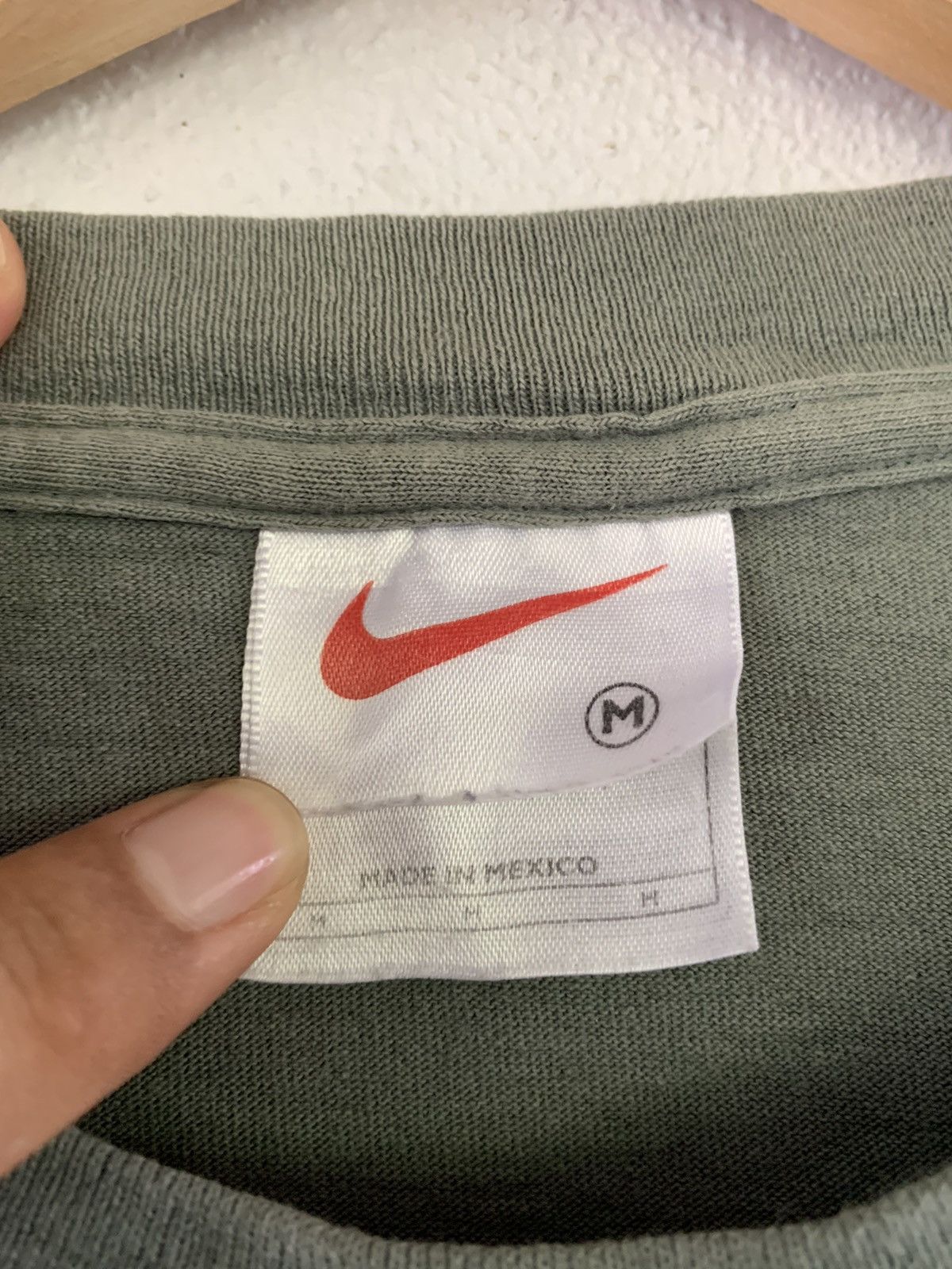 Nike × Vintage Vintage Nike Centre Swoosh Tee Size US M / EU 48-50 / 2 - 6 Thumbnail