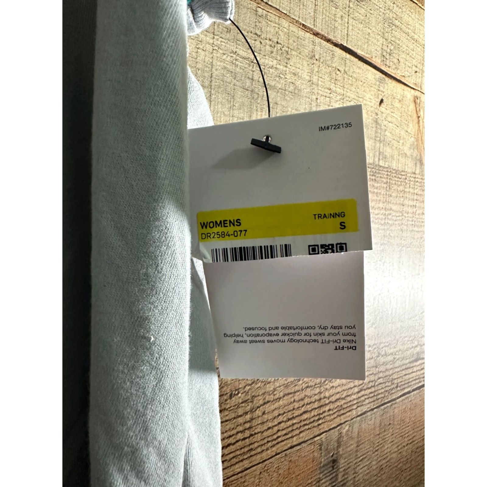 Nike Nike Dri-Fit Yoga Tank Top Women Small Gray NWT Sleeveless Pullover Breathable Lightweight Cotton Polyester Blend Logo Machine Washable Size S / US 4 / IT 40 - 2 Thumbnail