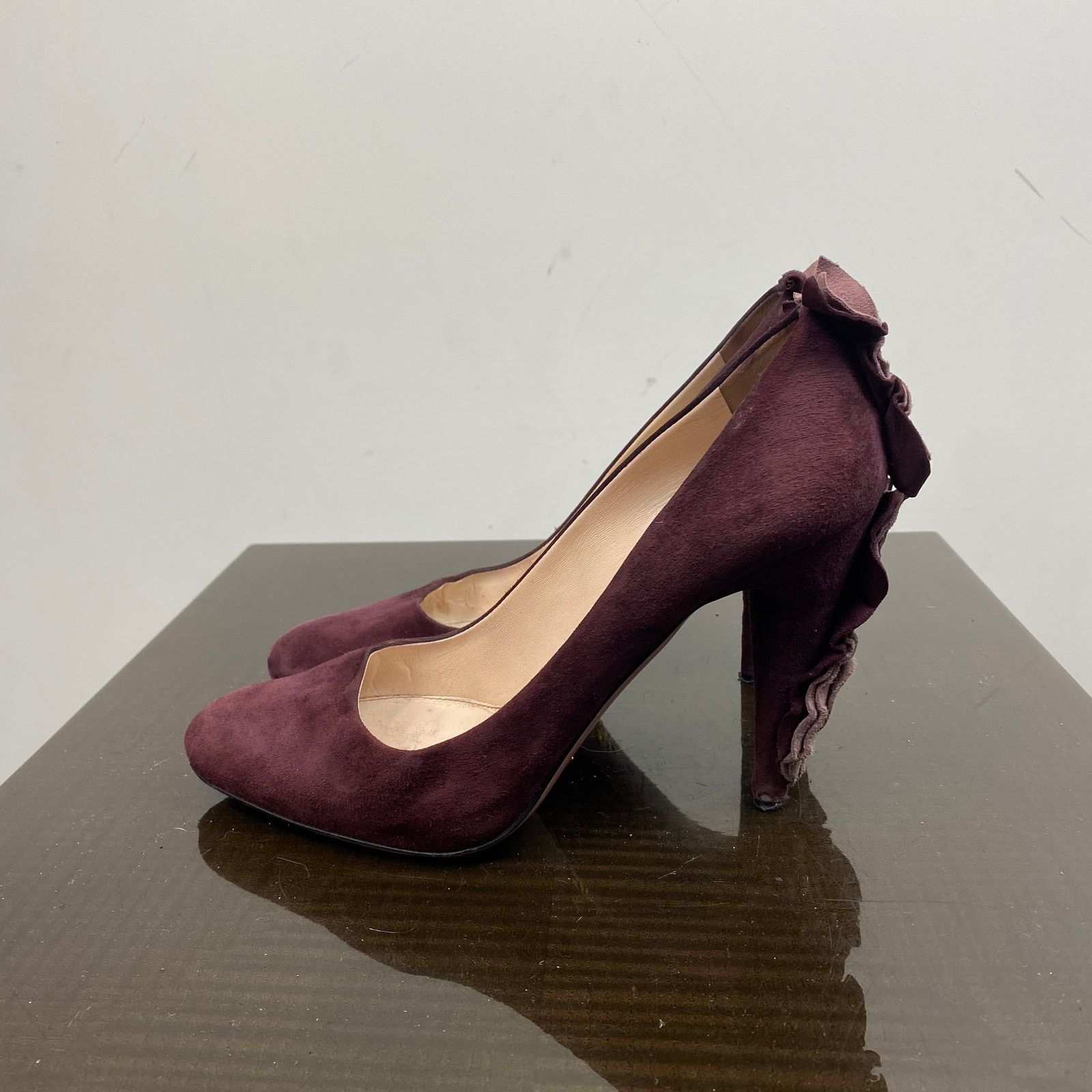 Prada Prada Suede Ruffle Back Heels Women's 39 US 9 Designer Glam Size US 9 / IT 39 - 5 Thumbnail