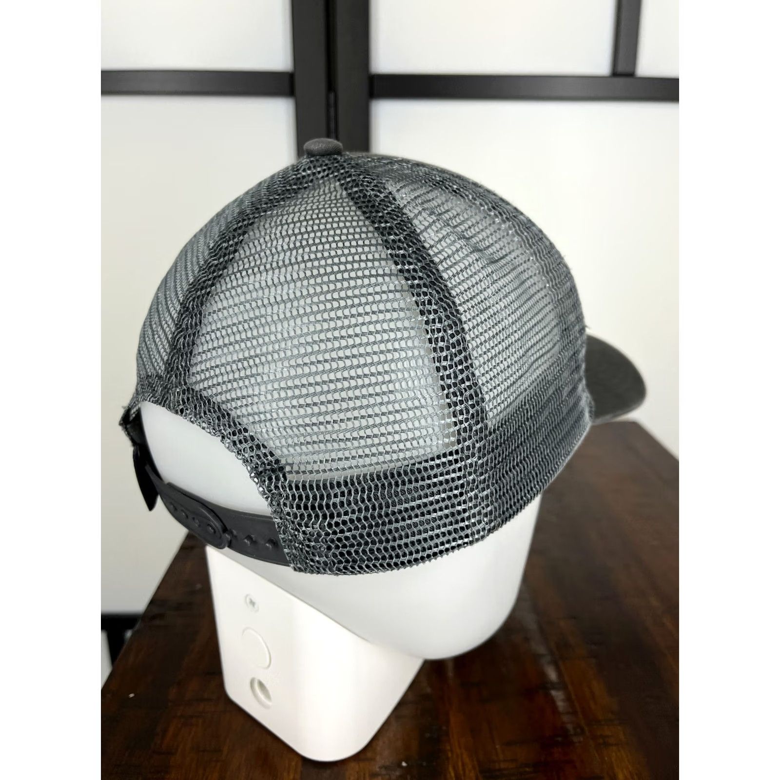 Patagonia Patagonia Hat Cap Snap Back Adult One Size Gray Trucker Emroider Peaks Fitz Roy Size ONE SIZE - 7 Thumbnail