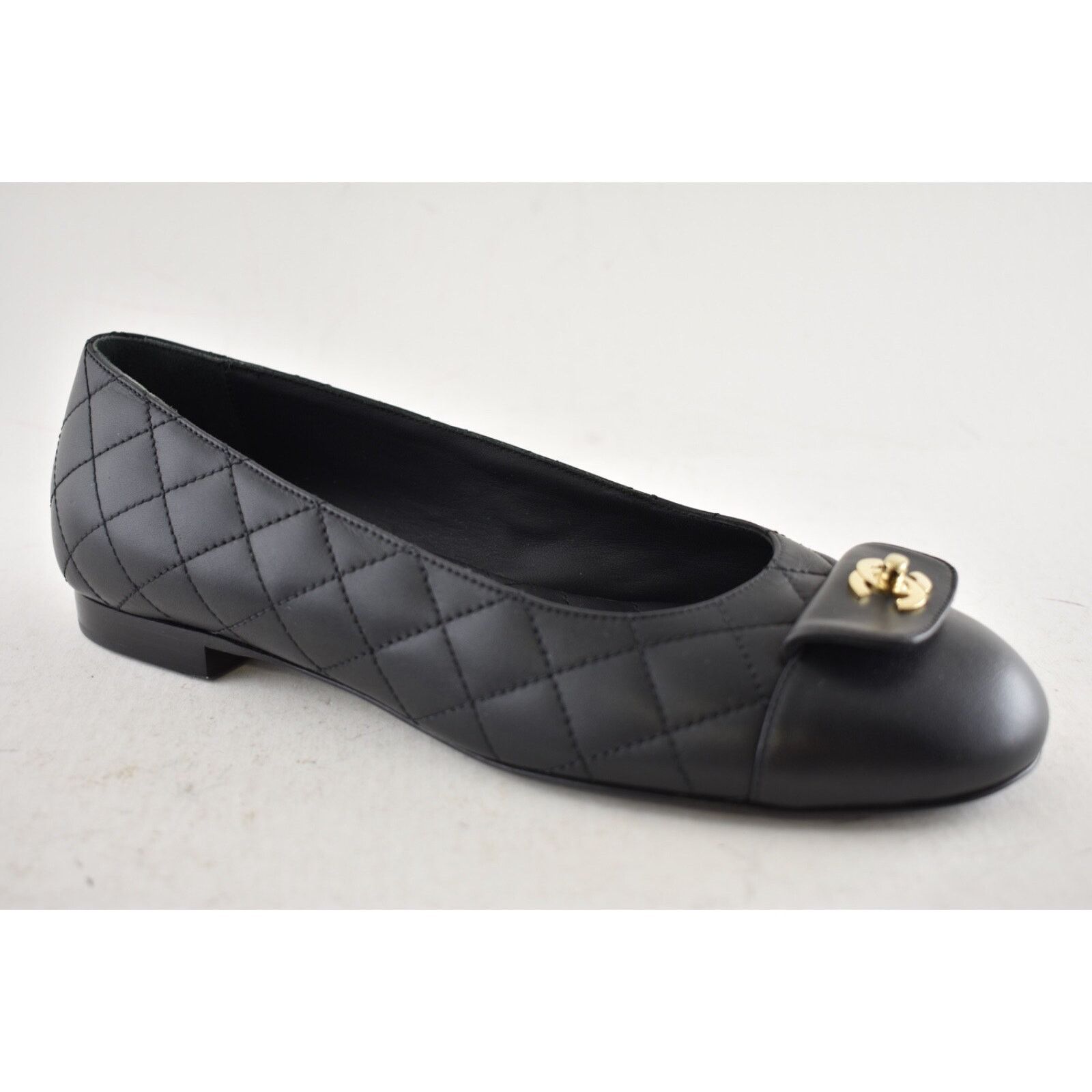 Chanel Chanel Black Leather Turnlock CC Quilted Ballet Flat 36.5c Size US 6.5 / IT 36.5 - 4 Thumbnail