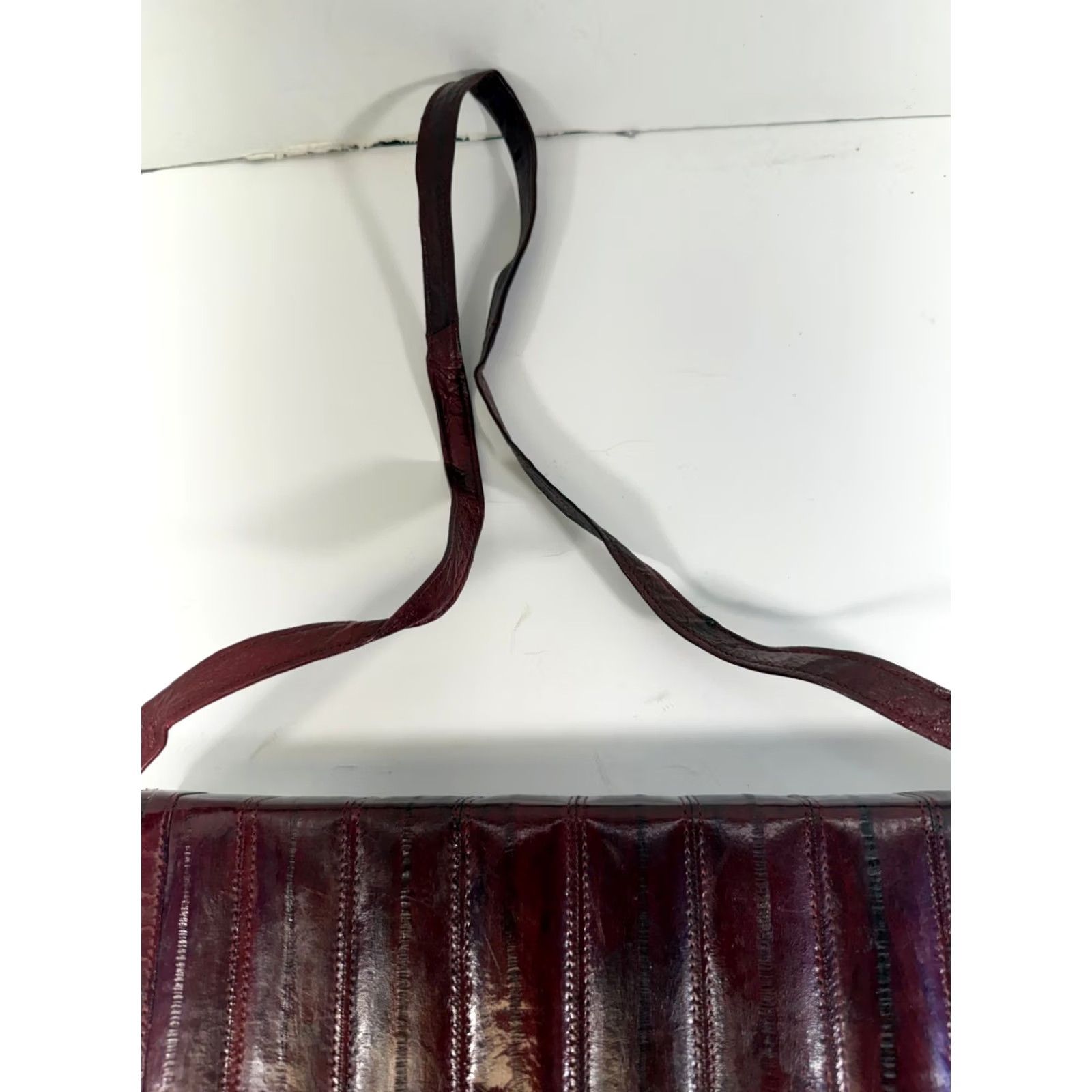 Skin VINTAGE Envelope Clutch Purse Handbag Womens Burgundy Red Eel Skin Leather Size ONE SIZE - 5 Thumbnail