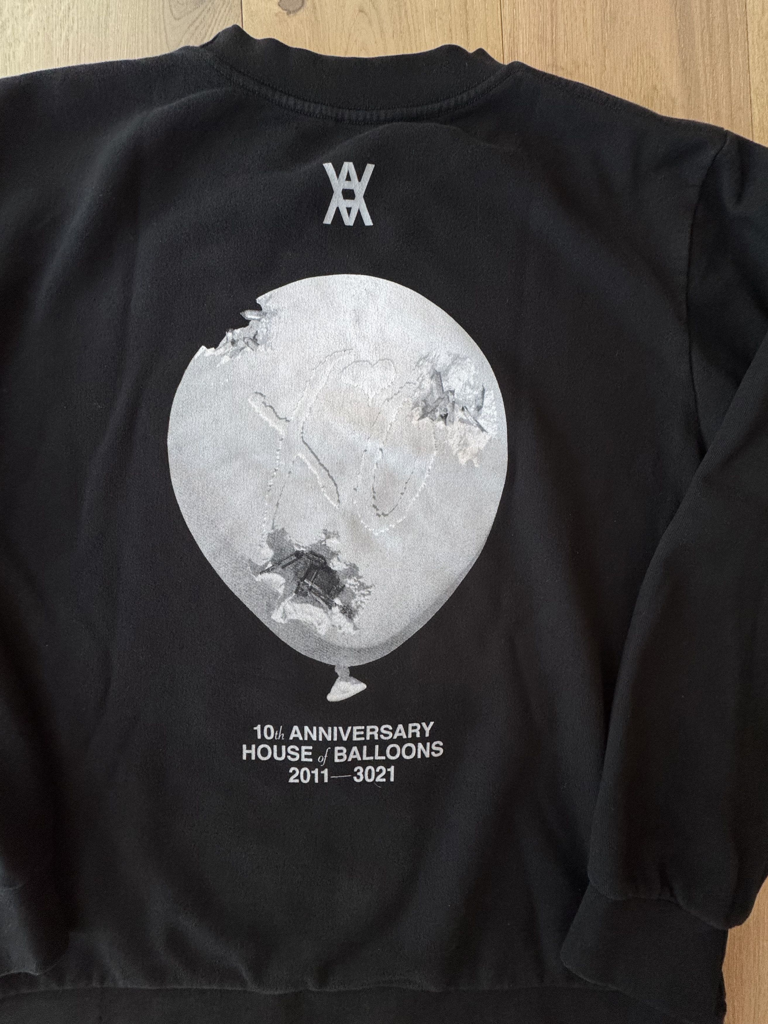 The Weeknd XO x Daniel Arsham Studio House of Balloons 10 Year Tour Merch store Tee M