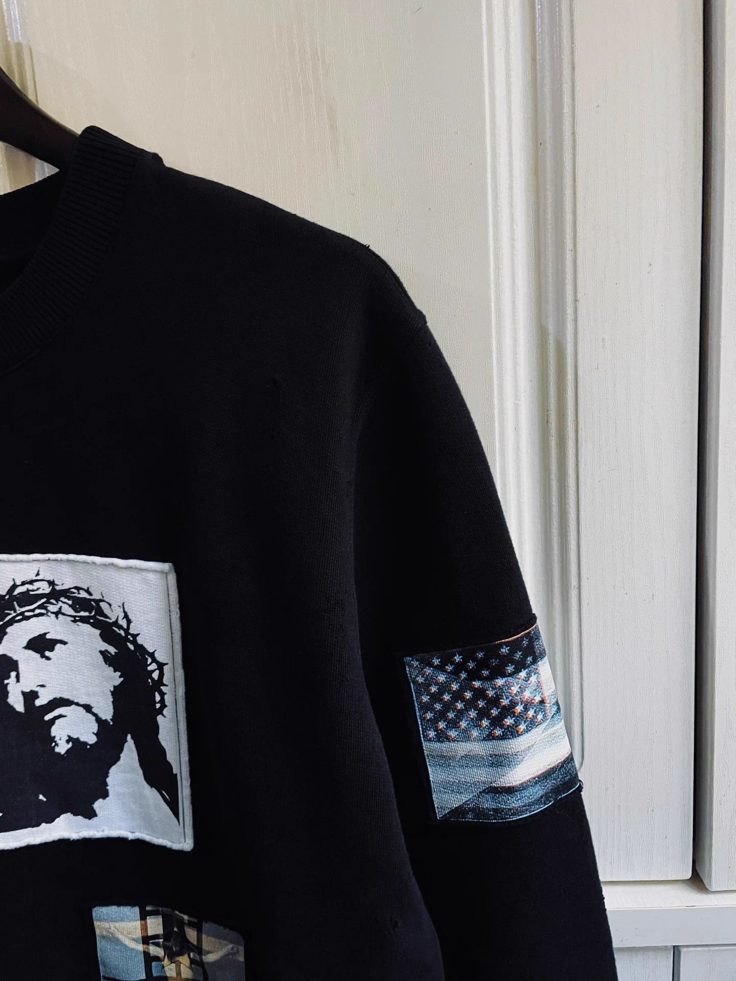 Givenchy Givenchy Runway Limited Distressed Jesus Patch Sweatshirt Size US M / EU 48-50 / 2 - 4 Thumbnail