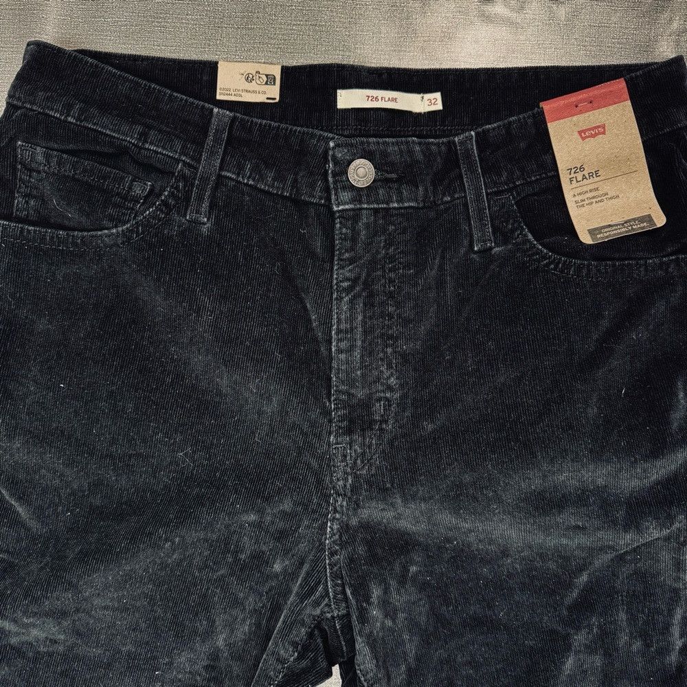Levi's NWT New Levi's 726 High Rise Flare Corduroy Black Jeans Siz Size 32" / US 10 / IT 46 - 3 Thumbnail