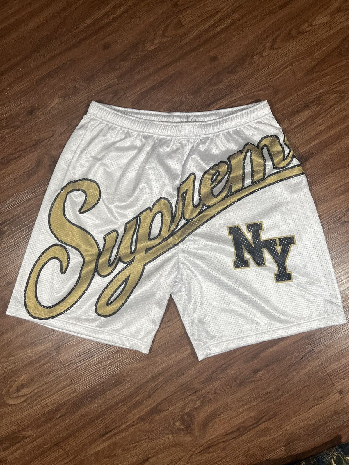 Hypebeast × Streetwear × Supreme Supreme Big Script Mesh Shorts Sz 