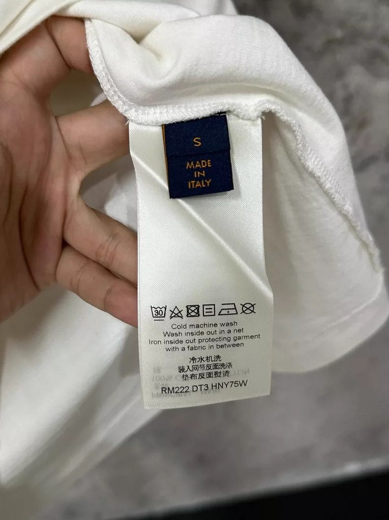 Louis Vuitton Louis Vuitton short sleeves Size US S / EU 44-46 / 1 - 7 Thumbnail