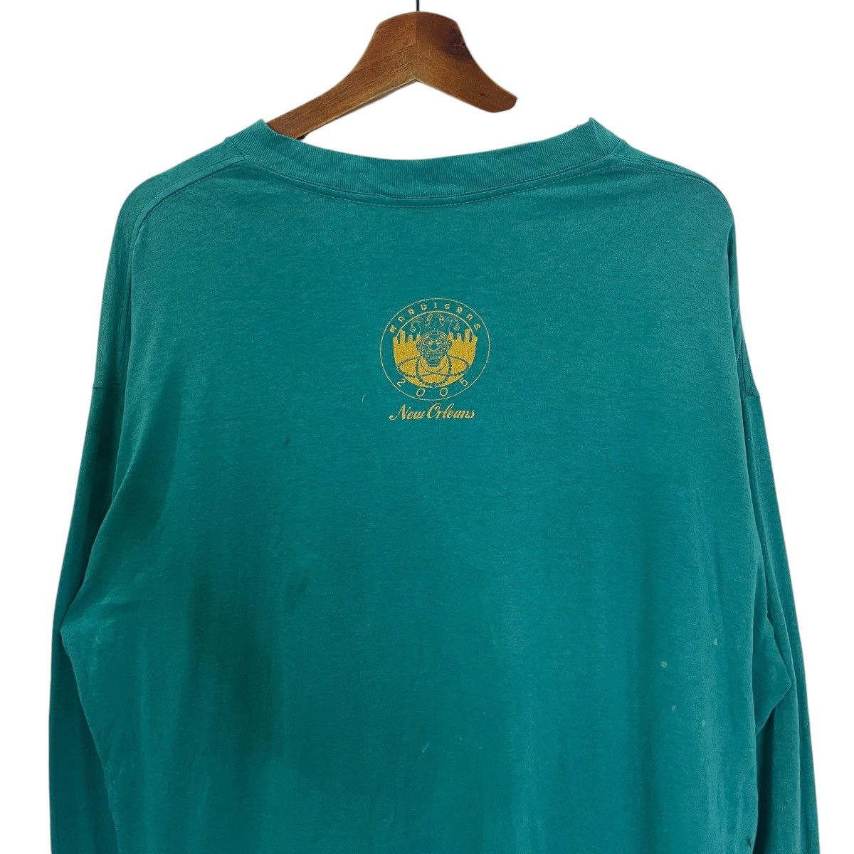 Japanese Brand Vintage Y2k Mardi Gras Long Sleeve Tee Size US L / EU 52-54 / 3 - 6 Thumbnail