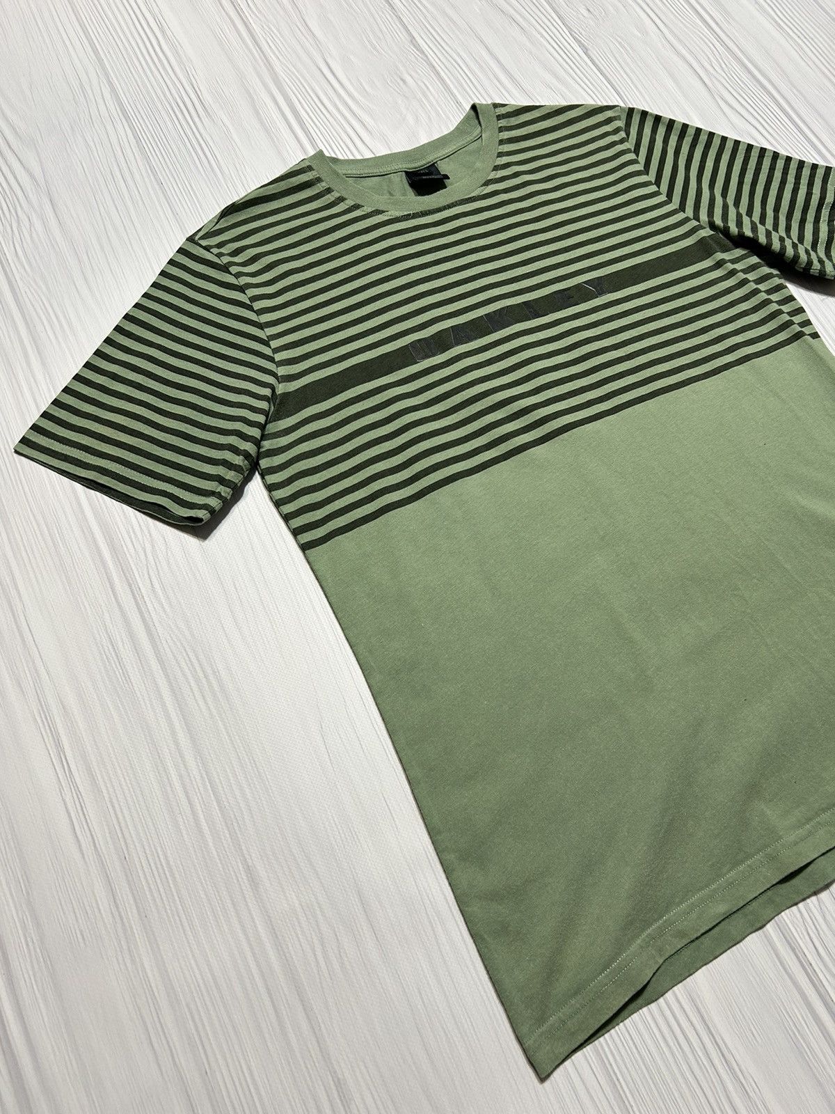 Oakley Y2K Oakley Custom Fit Striped T-Shirt Size US S / EU 44-46 / 1 - 3 Thumbnail