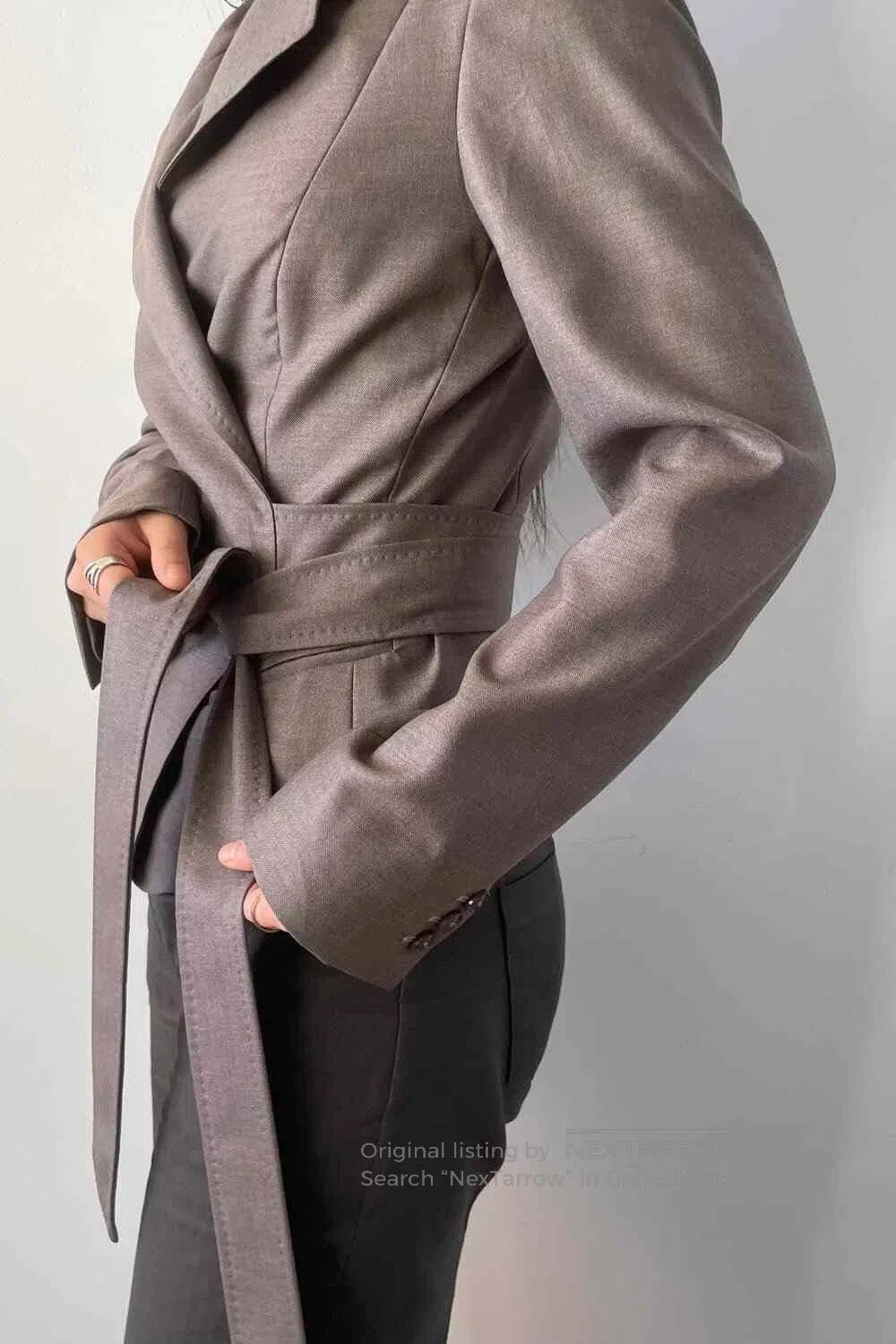 Max Mara Max Mara Vintage Strapped Jacket. Size M / US 6-8 / IT 42-44 - 2 Thumbnail