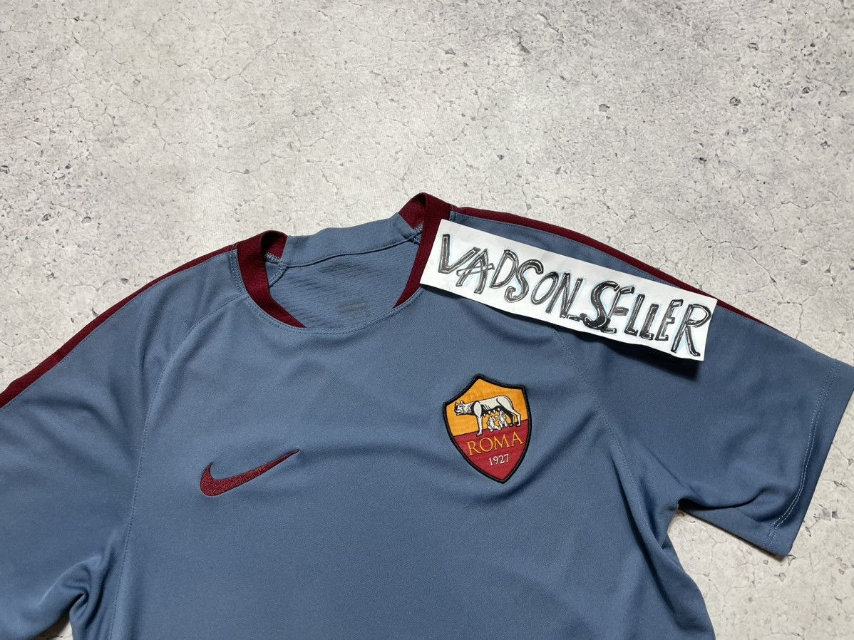 Nike × Vintage Vintage Nike Roma Football Training T-Shirt Size US S / EU 44-46 / 1 - 7 Thumbnail
