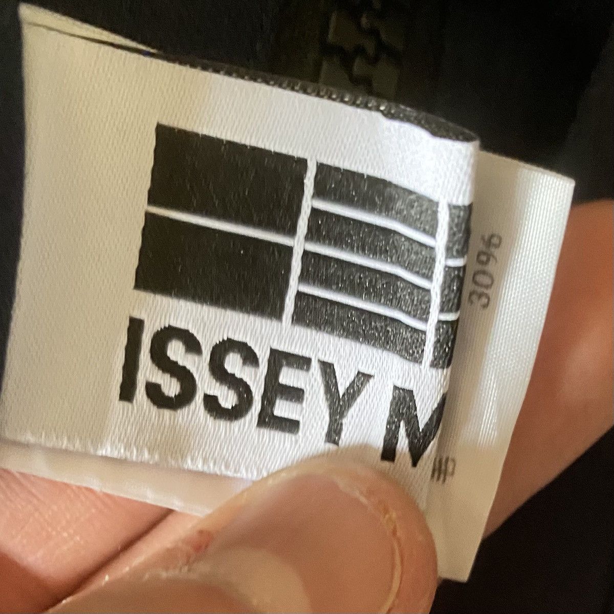 Issey Miyake Issey Miyake V Neck Back Zip Midi Dress Size M / US 6-8 / IT 42-44 - 9 Thumbnail