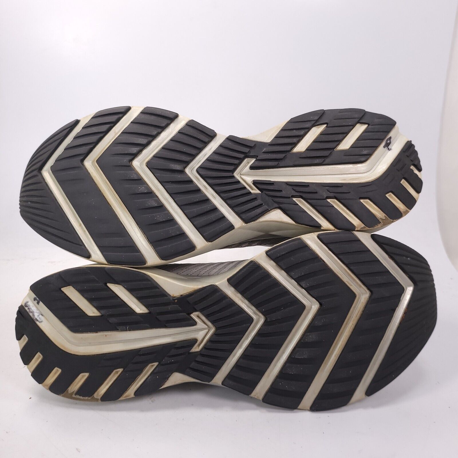 Brooks Brooks Levitate DNA Shoe Womens Size 9.5 1202581B131 Gray Size US 9.5 / IT 39.5 - 7 Thumbnail