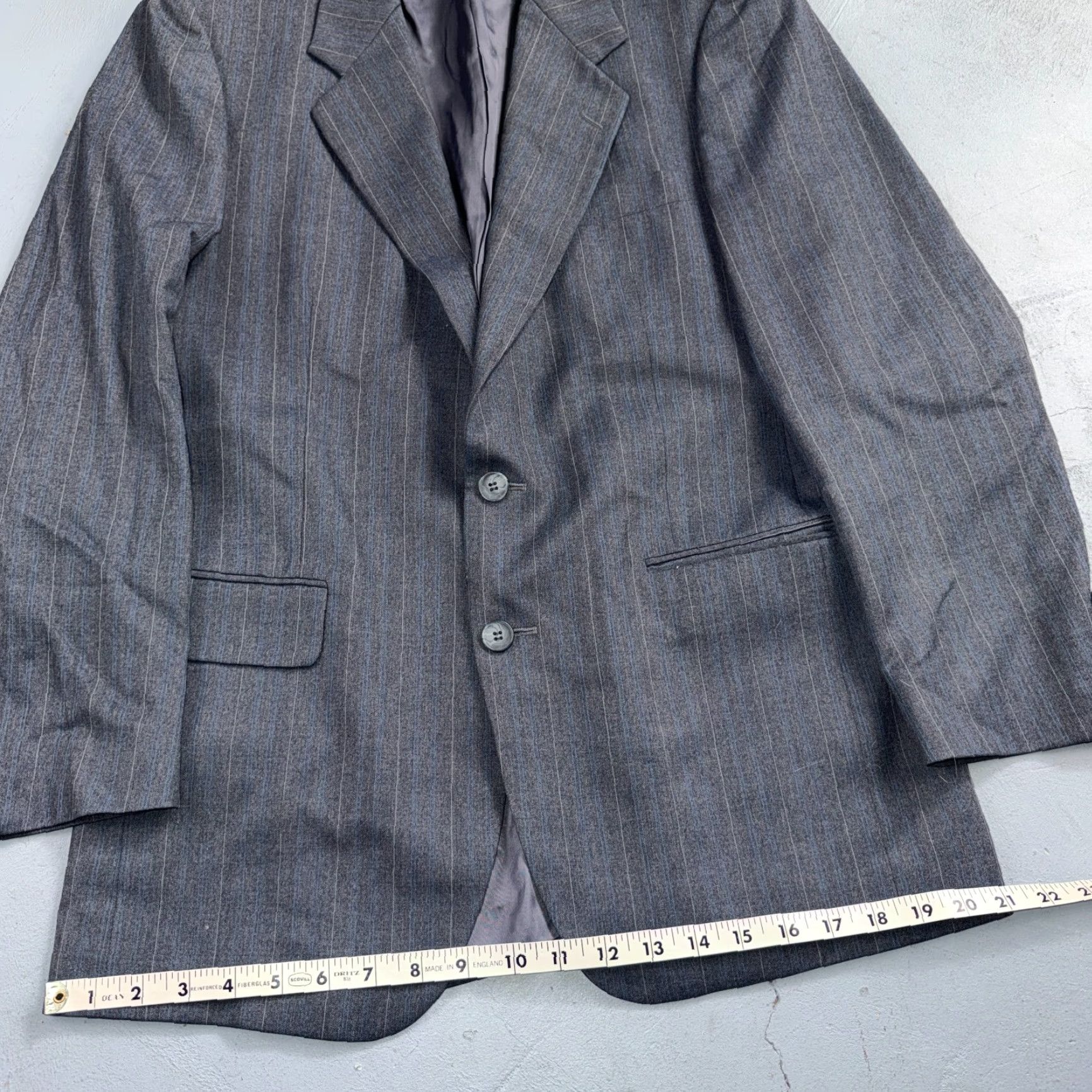 Yves Saint Laurent VINTAGE Saint Laurent YSL Gray Grodin Wool Blazer Jacket 38 Two-Button Notch Lapel Single-Breasted Size 38R - 5 Thumbnail