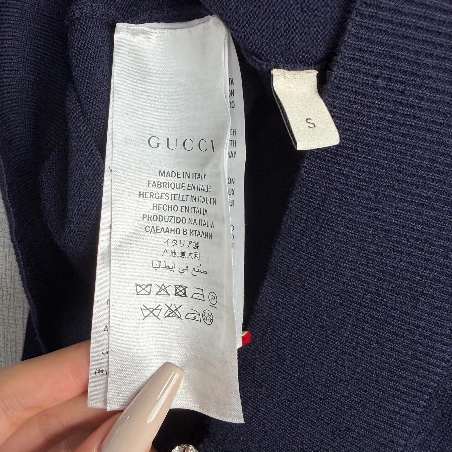 Gucci tt0087 Gucci gold-button knit sweater Size S / US 4 / IT 40 - 4 Thumbnail