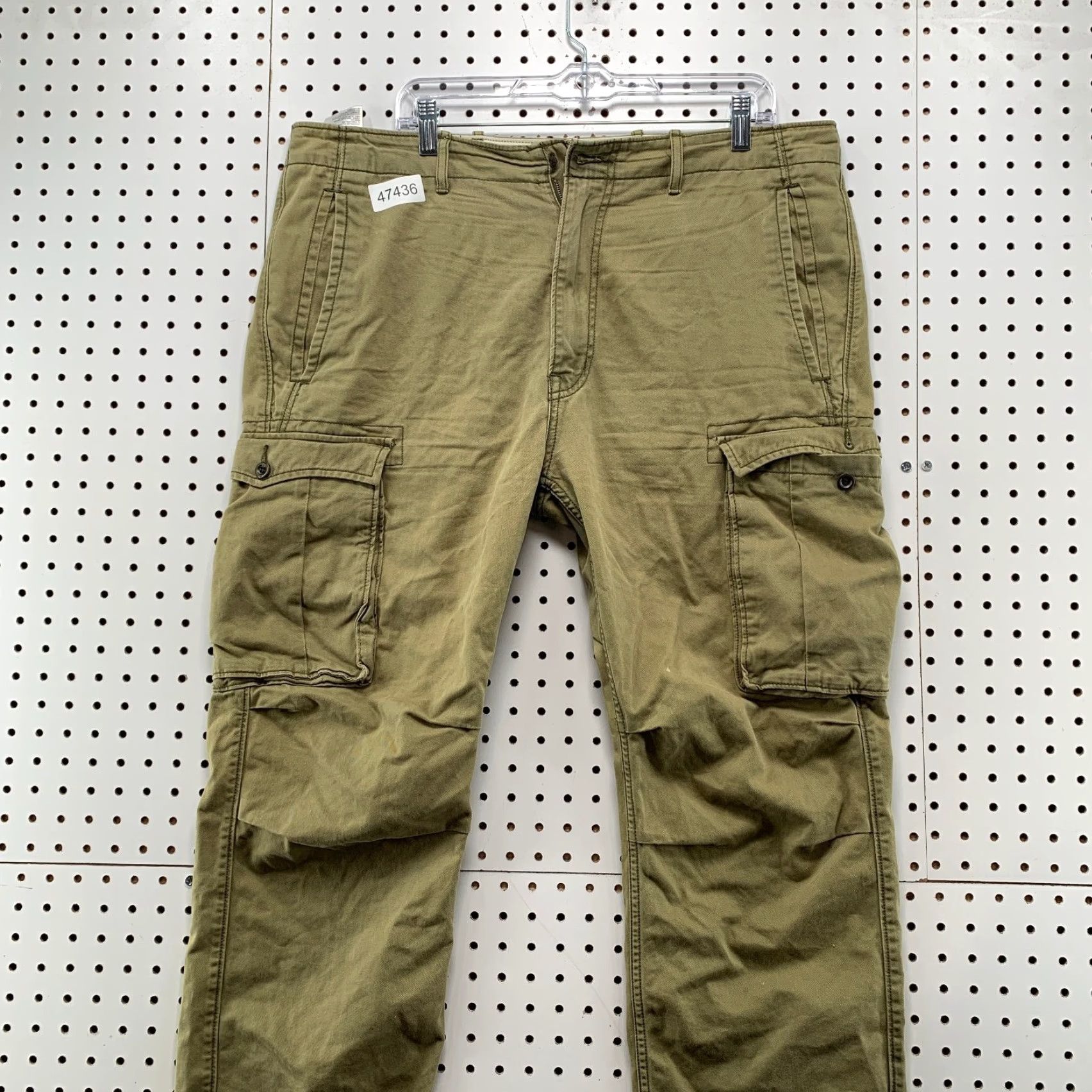 Levi's VINTAGE Levi's Cargo Pants Mens 36x30 Khaki Relaxed Fit Straight Pockets Denim Canvas Beige Cargo Pocket Casual Mens Size US 36 / EU 52 - 4 Thumbnail