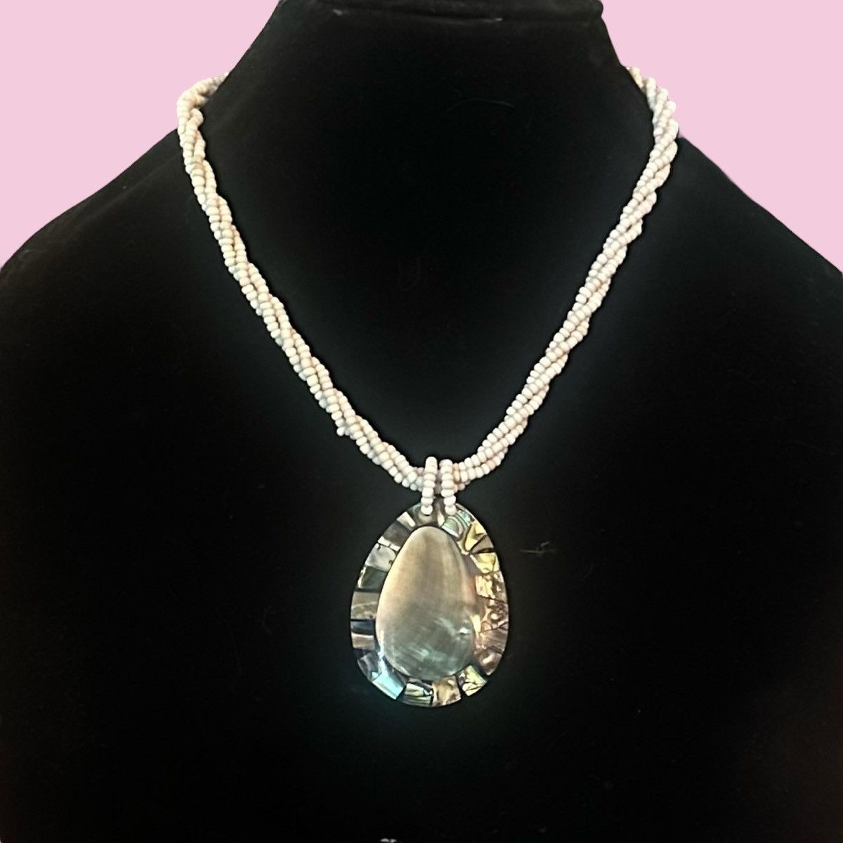 Vintage Vintage twisted bead mother of pearl abalone pendant necklac Size ONE SIZE - 1 Thumbnail