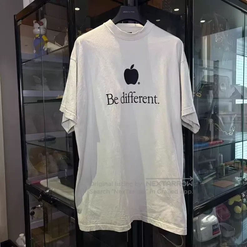 Balenciaga Balenciaga Letter Apple Logo Printed Loose Short Sleeve T- Size US S / EU 44-46 / 1 - 1 Thumbnail