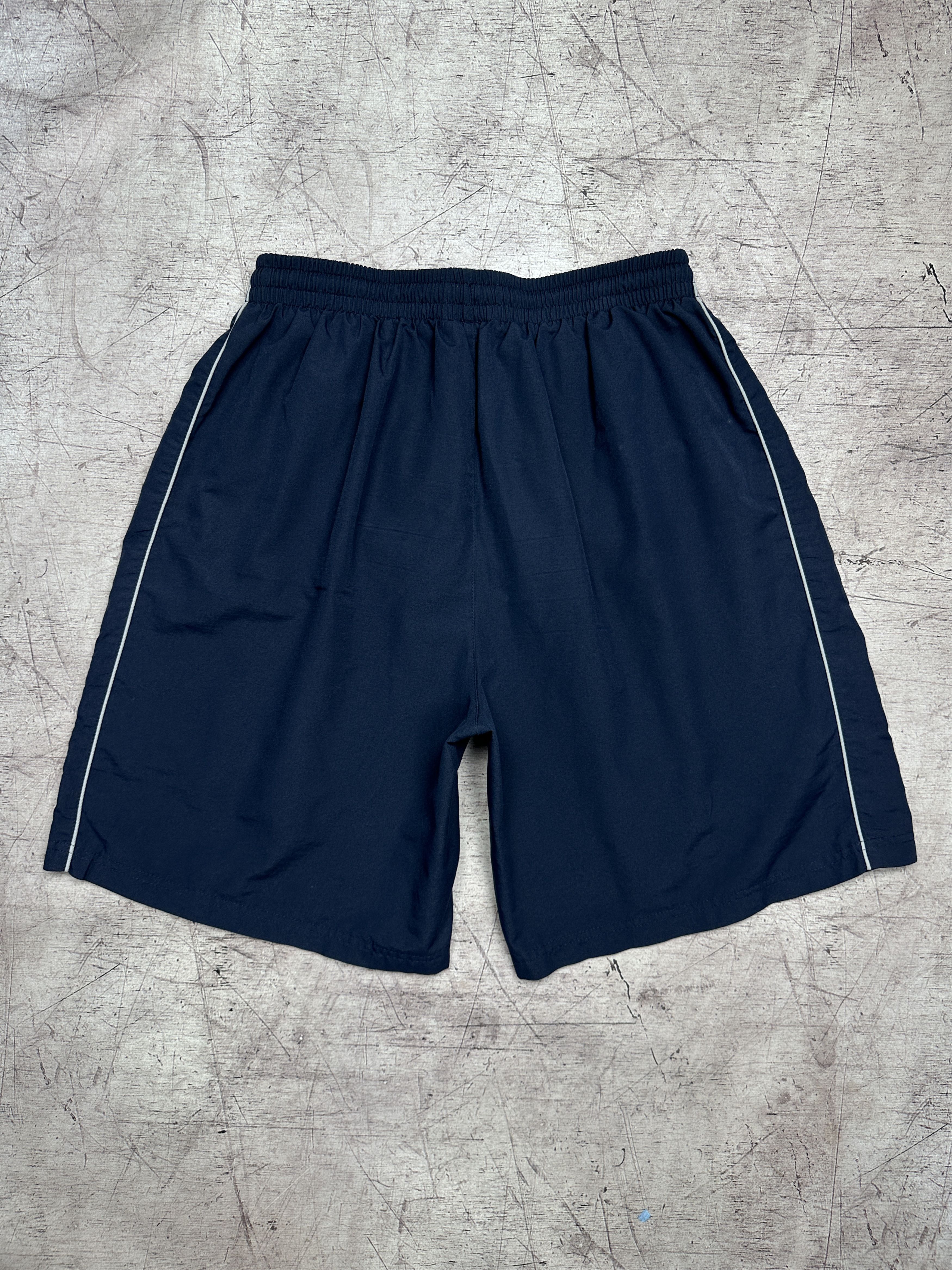 Umbro Umbro Vintage Mens Big Logo Nylon Shorts Size US 36 / EU 52 - 8 Thumbnail