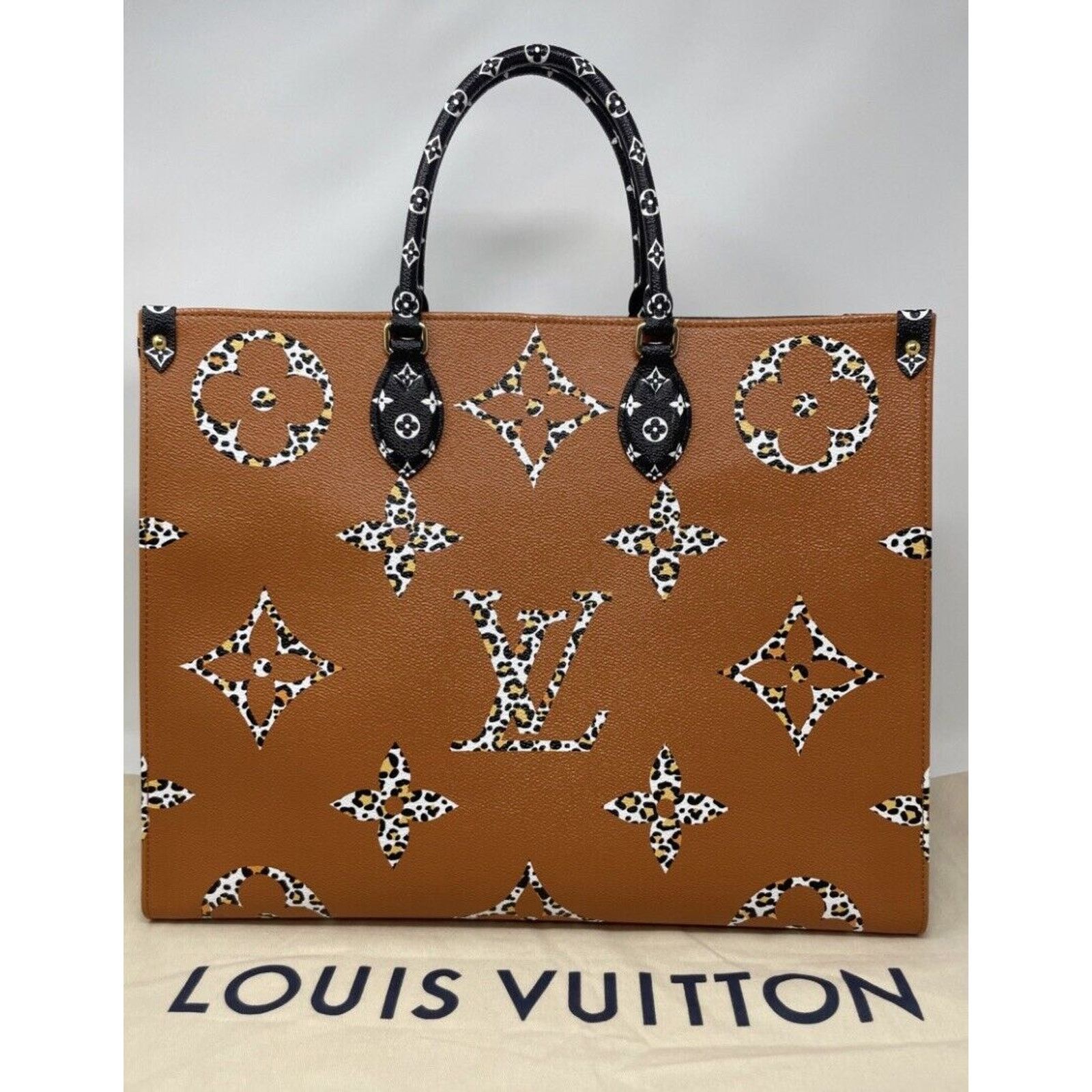 Louis Vuitton Louis Vuitton OnTheGo GM Fabric Interior Jungle Monogram Size ONE SIZE - 3 Thumbnail