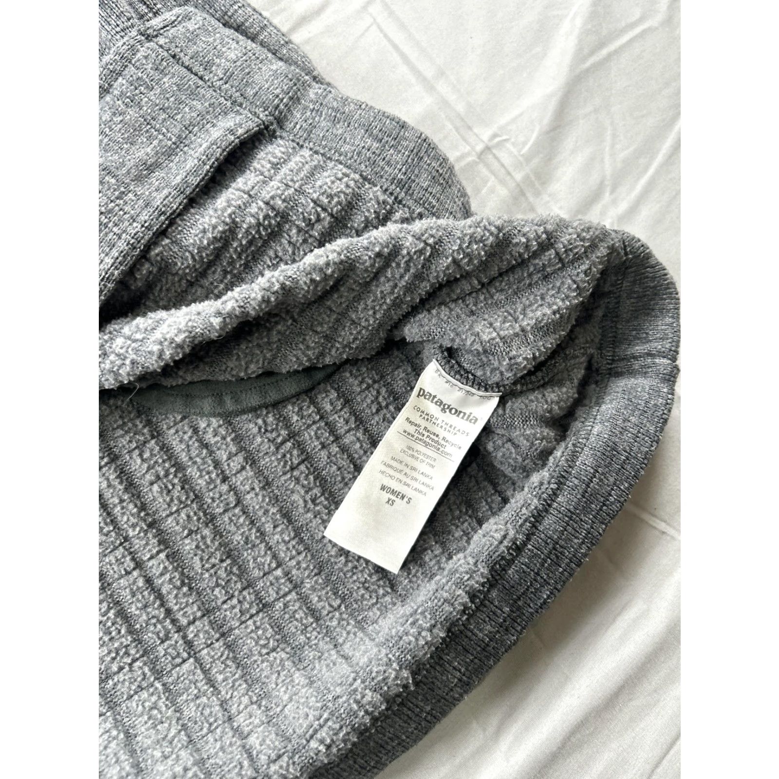 Patagonia Patagonia Womens XS Gray Fleece Coat Button Front Long Jacket Size XS / US 0-2 / IT 36-38 - 7 Thumbnail