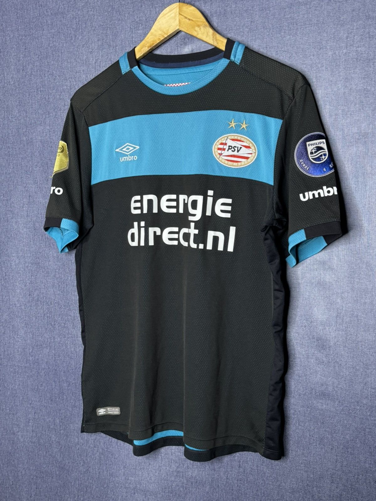 Umbro Umbro PSV Eindhoven Jersey 2016/2017 Away Football Shirt Size US M / EU 48-50 / 2 - 2 Thumbnail