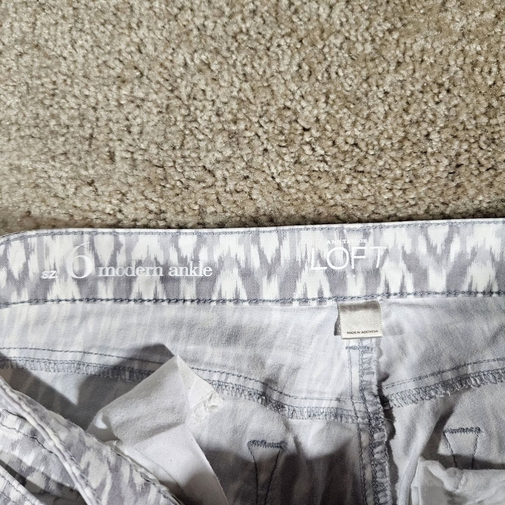 Ann Taylor Ann Taylor LOFT Modern Skinny Ankle White Geometric Jeans Size 6 Women Slim 5-Pocket Denim Size 28" / US 6 / IT 42 - 3 Thumbnail
