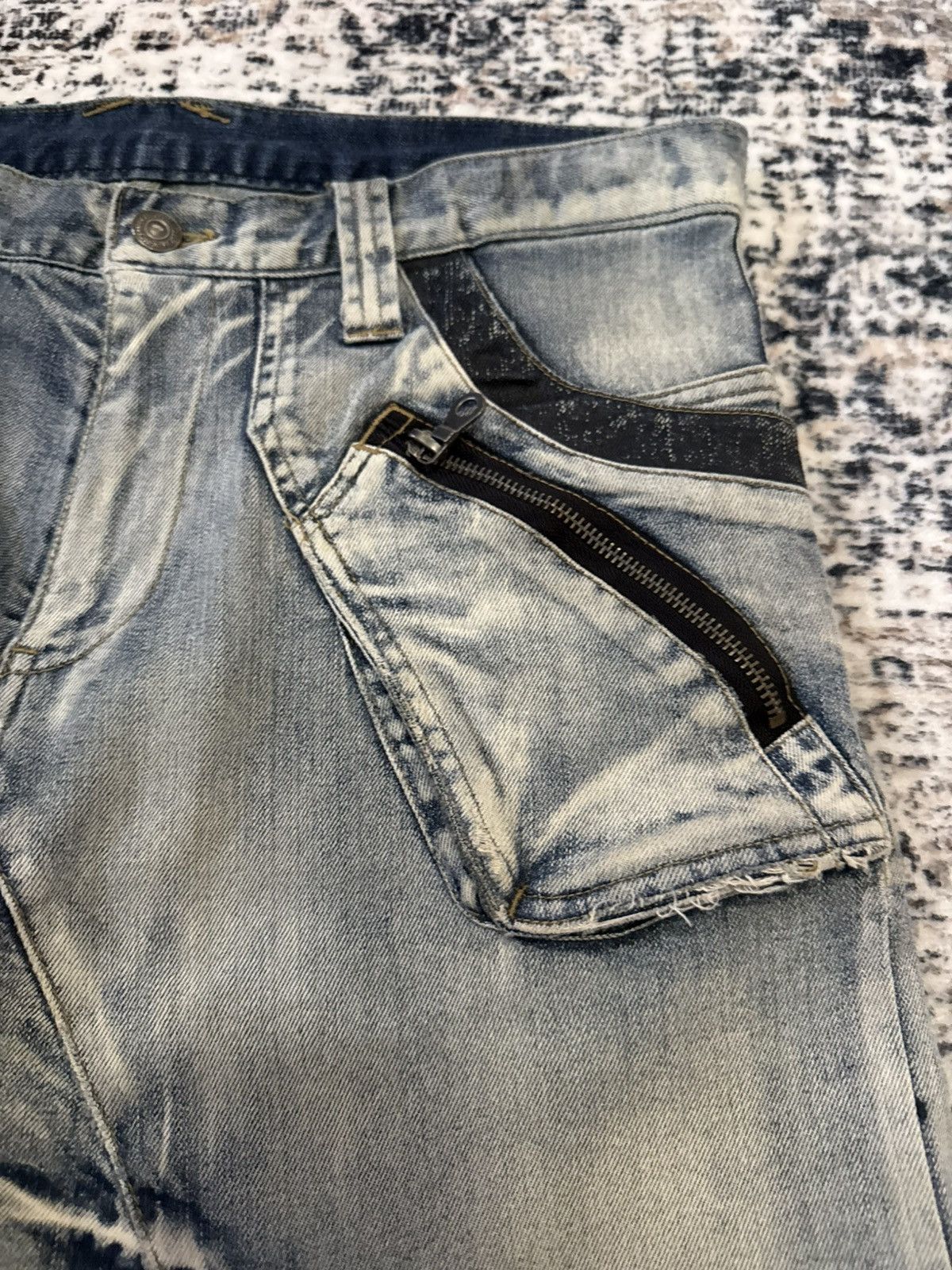 If Six Was Nine 2000s PPFM Japan Panneled Curved Leg Stacked Jeans Size US 33 - 12 Thumbnail