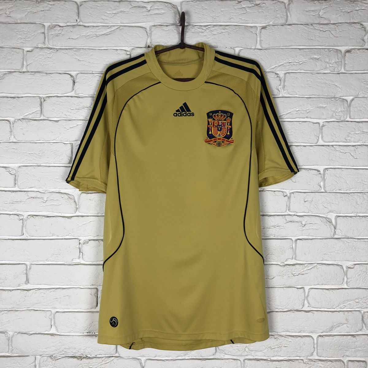 Adidas Spain national team 2008 2010 away jersey vintage | Grailed