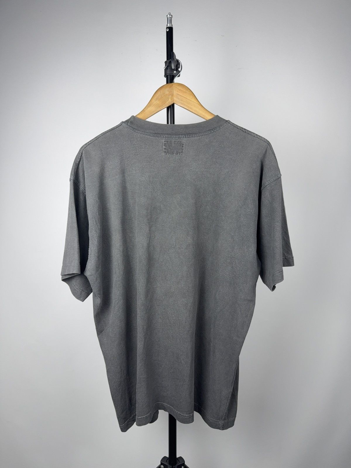 Levi's Vintage Clothing 00s Levi’s 501 Worldwide Legend Washed Grey Vintage Tee XL Size US XL / EU 56 / 4 - 10 Thumbnail