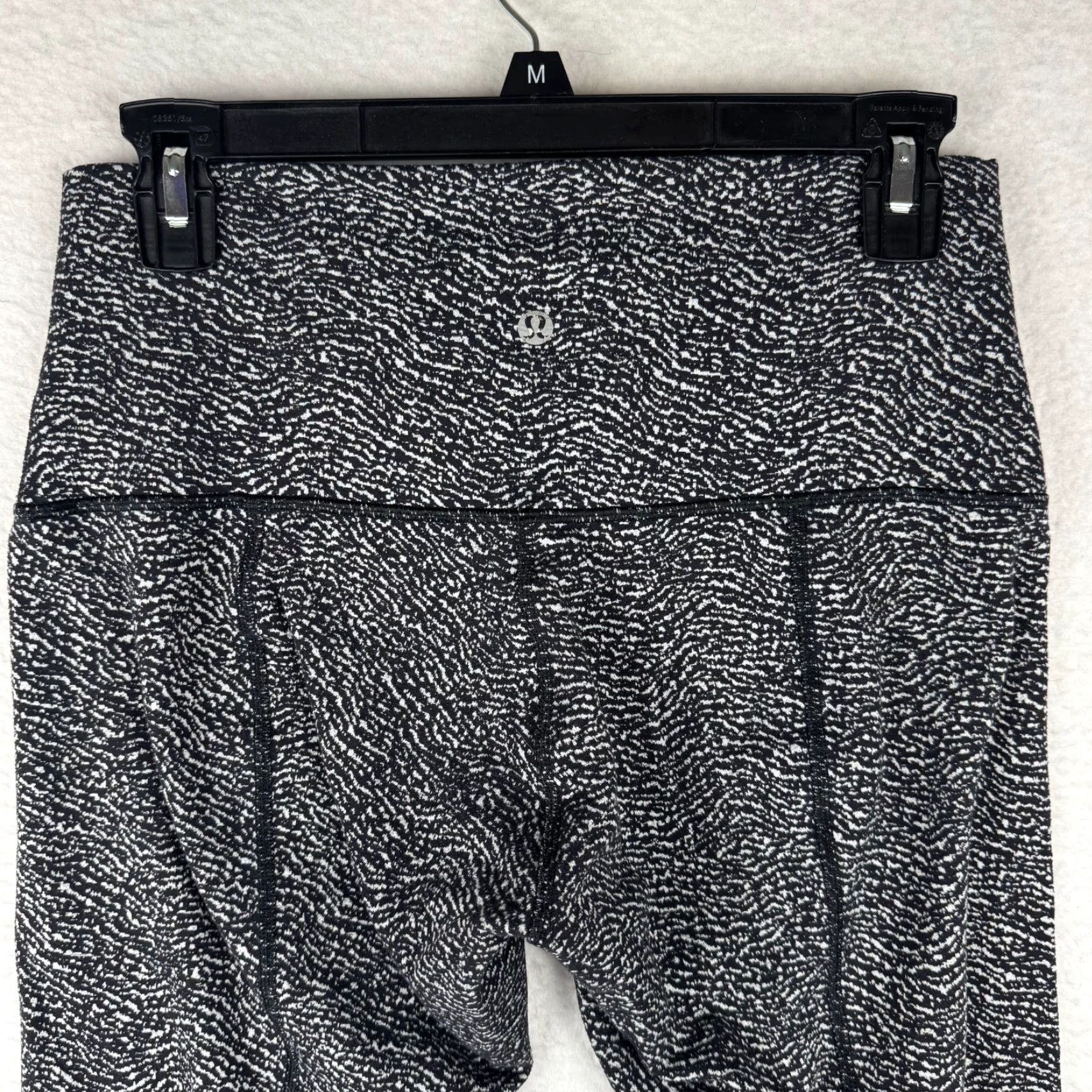 Lululemon Lululemon Wunder Under High-Rise 25" Leggings Black White Ripple Print Womens 8 Cropped Stretch Yoga Size 30" / US 8 / IT 44 - 4 Thumbnail