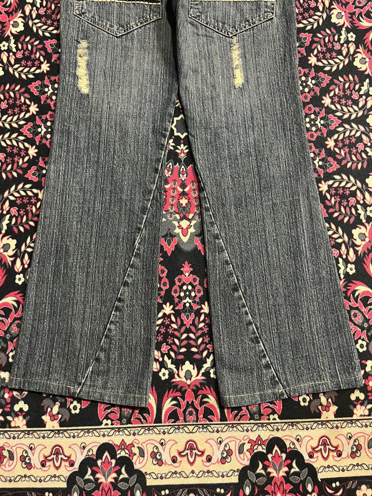 Tornado Mart Tornado Mart Python Pocket Distressed Blue Wash Flare Jeans Size 30" / US 8 / IT 44 - 11 Thumbnail