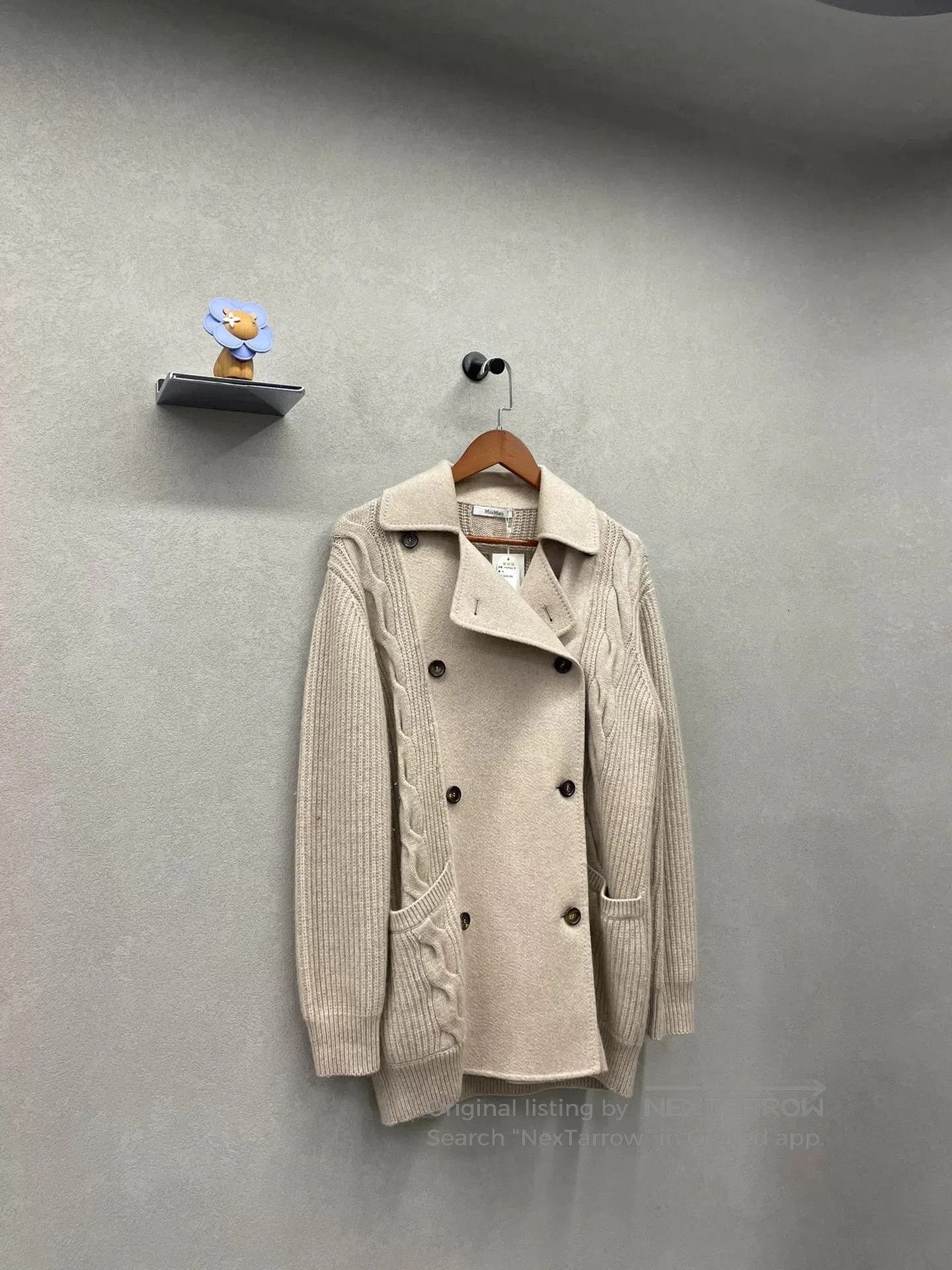 Max Mara MaxMara Cashmere Lapel Double. Size M / US 6-8 / IT 42-44 - 2 Thumbnail