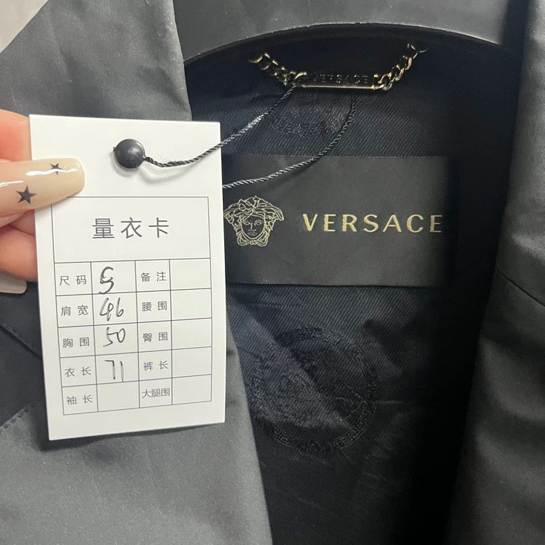 Versace Versace Solid gold buckle willow stud embellished with lap Size US XXL / EU 58 / 5 - 2 Thumbnail