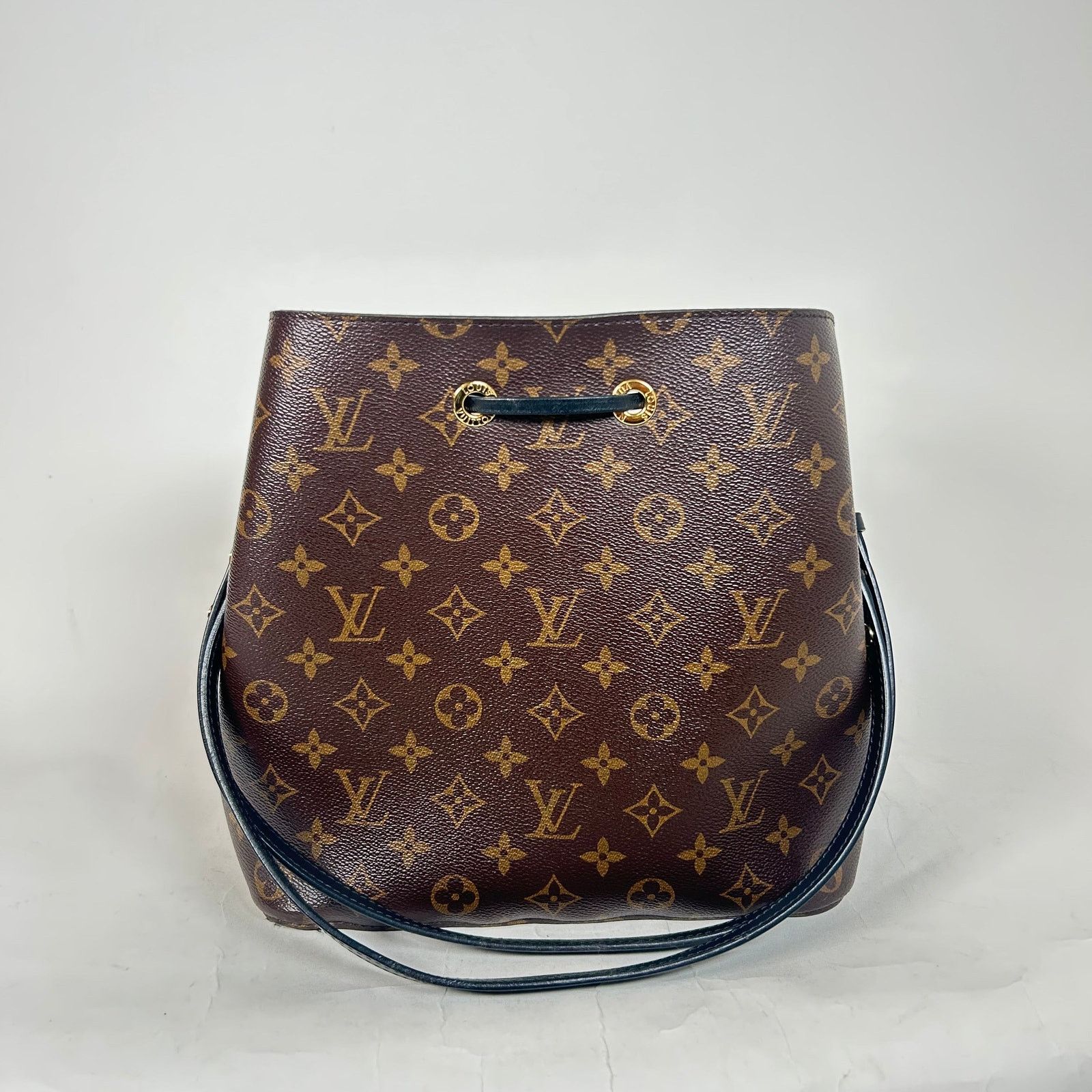 Louis Vuitton Monogram Neonoe Mm Bucket Bag, Women's