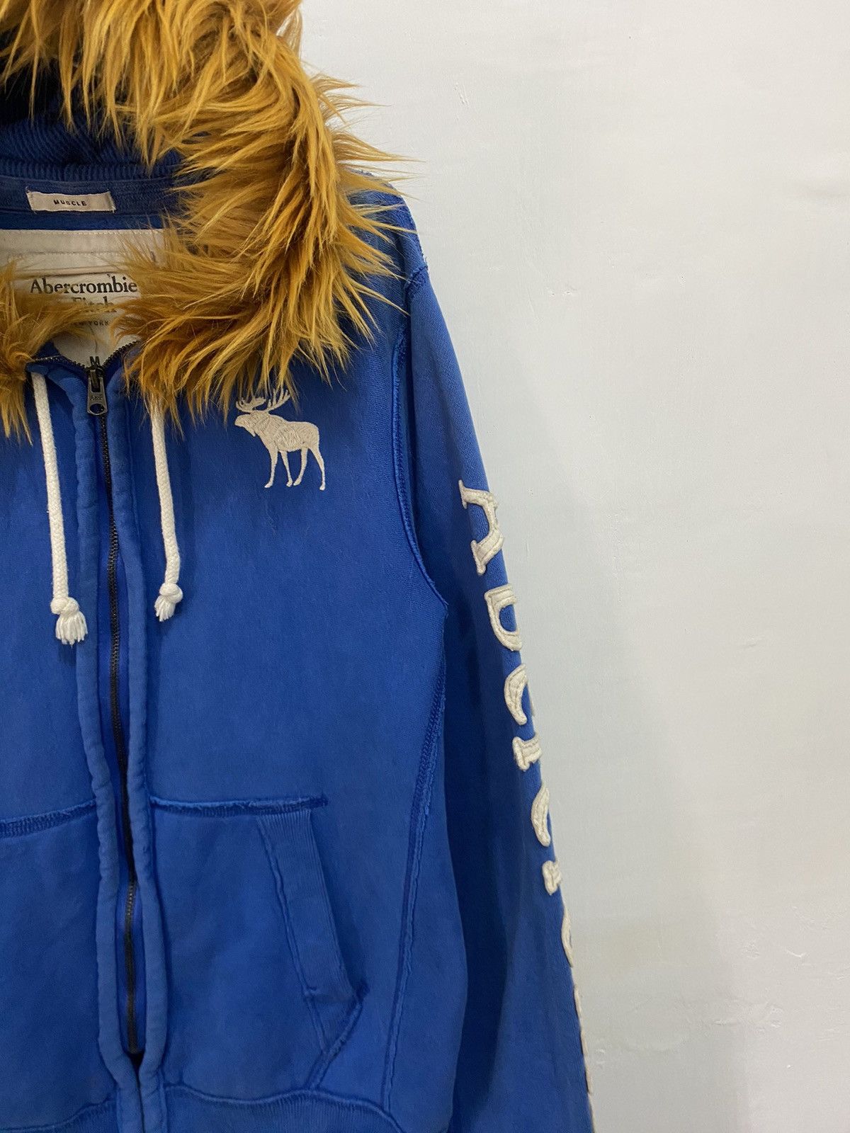 Abercrombie & Fitch 💥If Six Was Nine💥Abercrombie Fur Hoodie LGB style Size US M / EU 48-50 / 2 - 4 Thumbnail