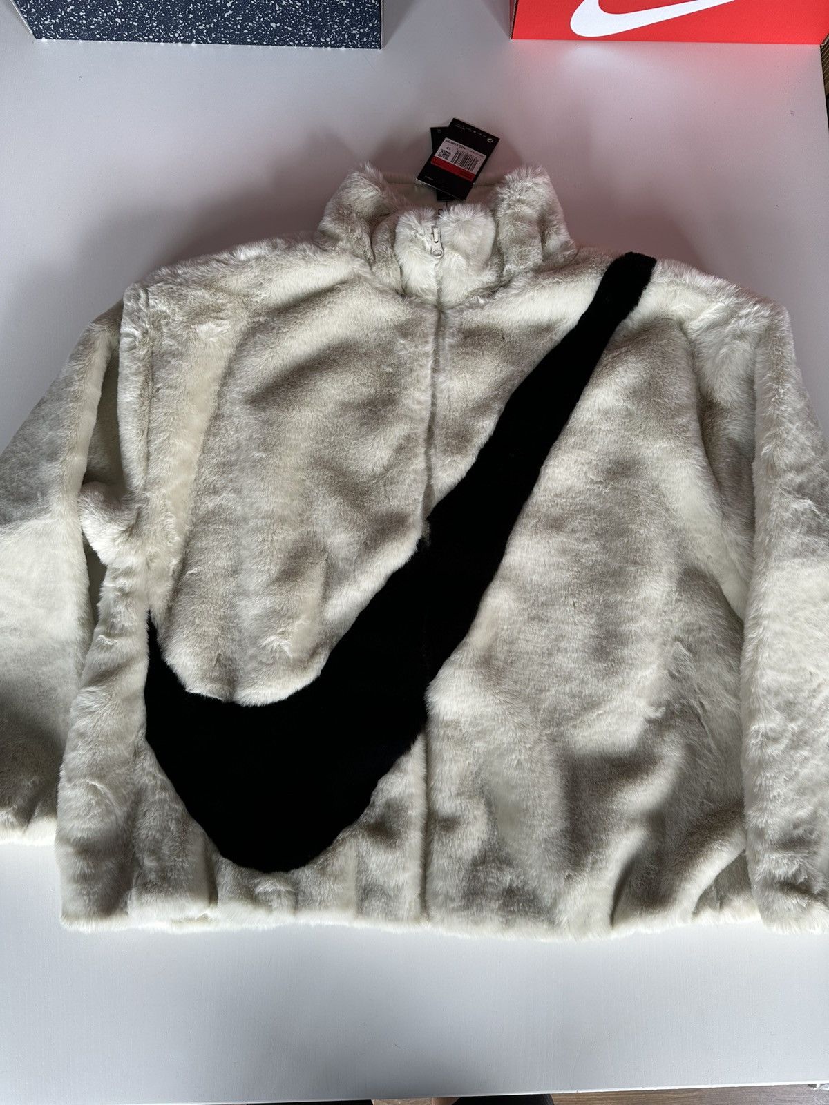 Nike Nike Womens Big Swoosh Faux Fur Jacket Large CU6558-238 Size L / US 10 / IT 46 - 1 Thumbnail