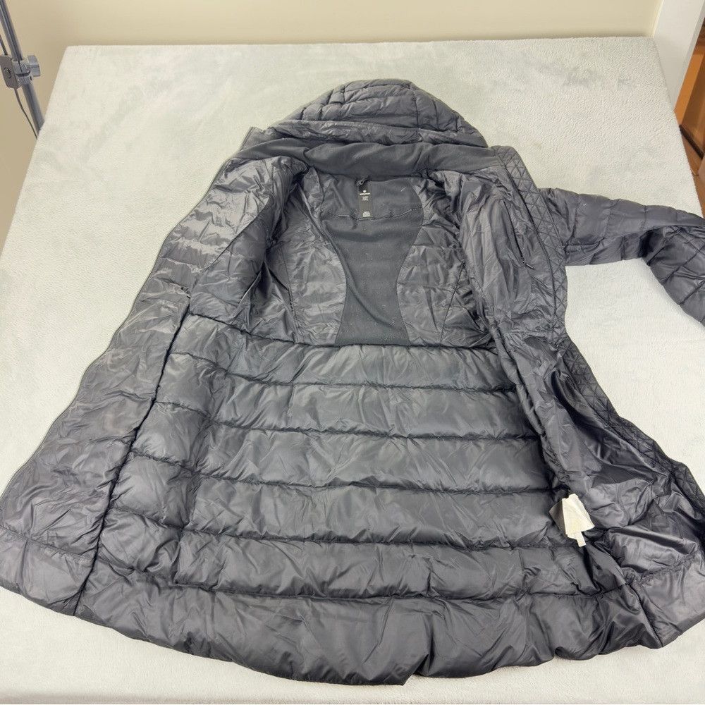 Lululemon Lululemon Women's Size Medium (8) Brave the Cold Grey Goose Size M / US 6-8 / IT 42-44 - 3 Thumbnail