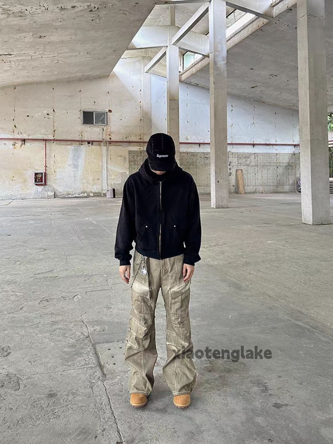 Designer Unisex washed faded bootcut flared cargo punk pants Size US 28 / EU 44 - 2 Thumbnail