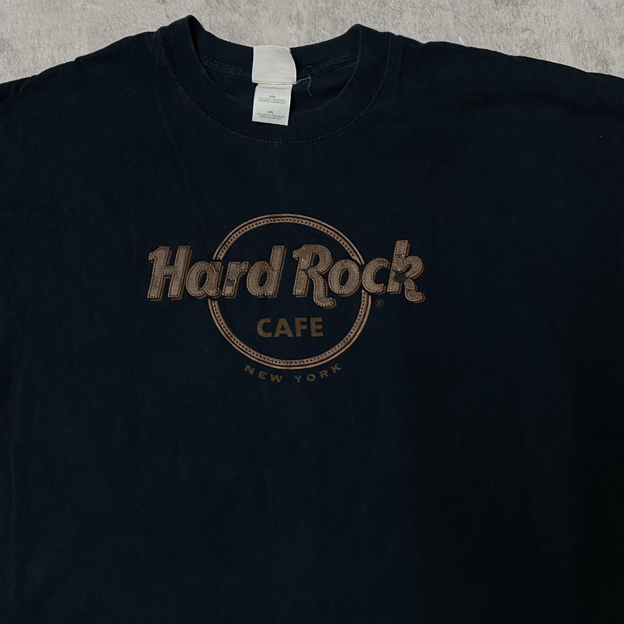 Hard Rock Cafe Hard Rock Cafe New York black and gold streetwear Size US XXL / EU 58 / 5 - 2 Thumbnail