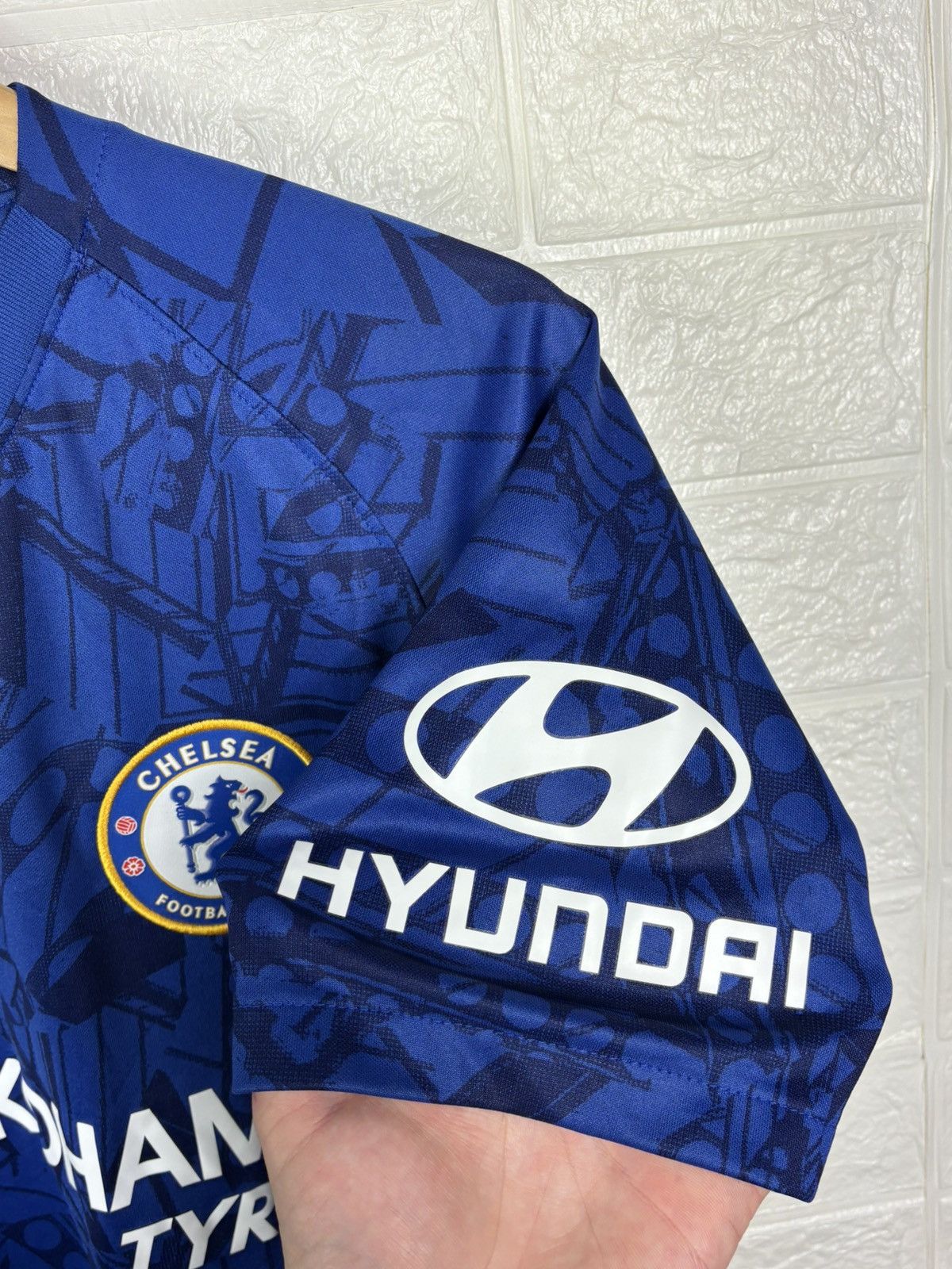 Nike CHELSEA 2019 2020 HOME FOOTBALL SHIRT SOCCER JERSEY NIKE Size US M / EU 48-50 / 2 - 5 Thumbnail
