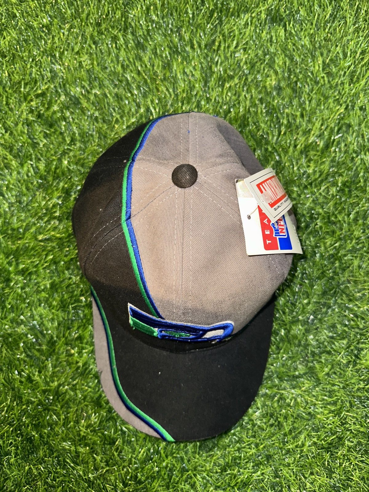 NFL Vintage nfl seattle seahawks adjustable velcro hat Size ONE SIZE - 3 Thumbnail
