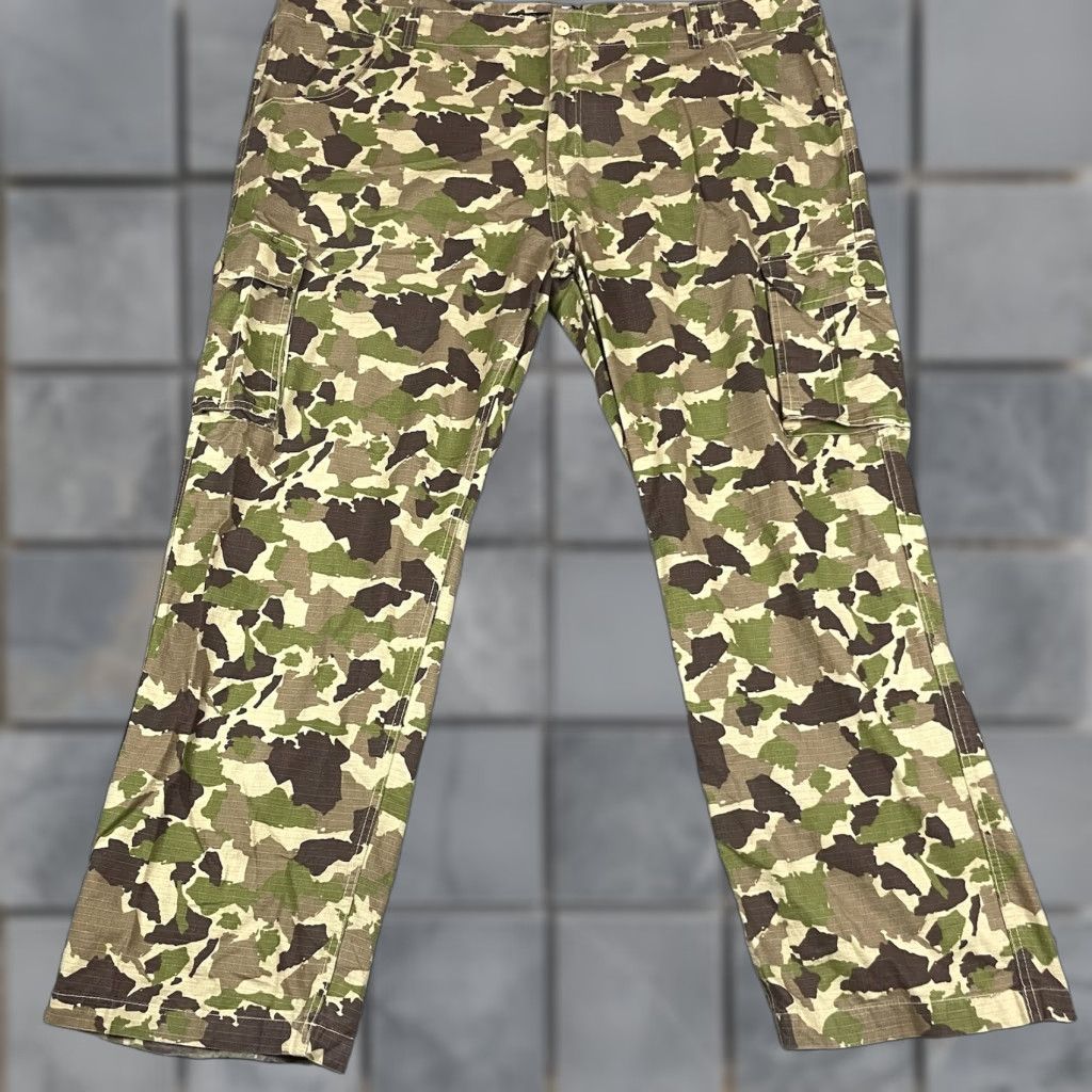 Rocawear VINTAGE Rocawear Pants Mens 50x32 Baggy Camouflage Y2k Hip Hop Camo Rare Vtg Size US 34 / EU 50 - 1 Thumbnail