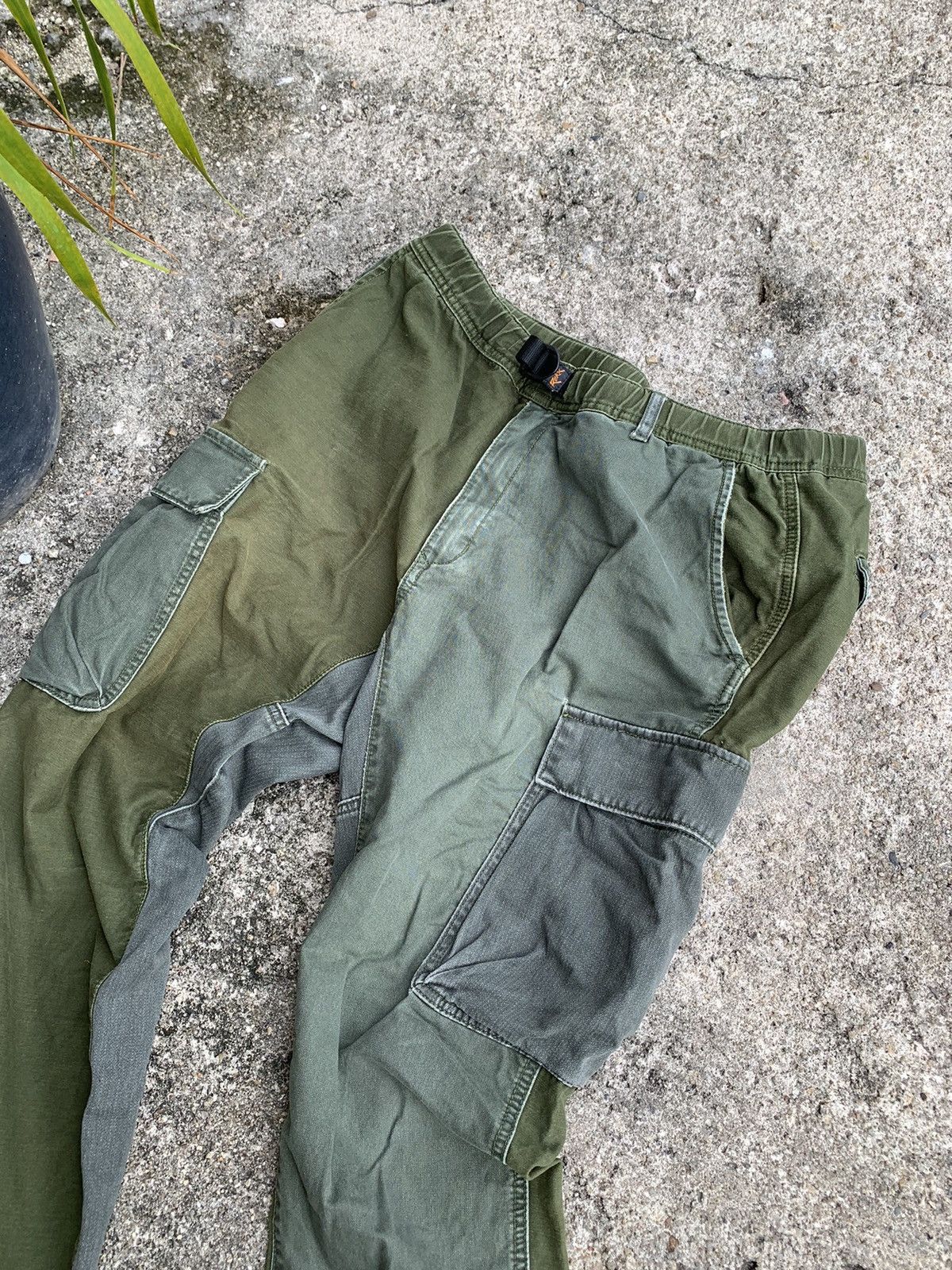 Sage De Cret 🔥Rare🔥 Rokx x Sage de cret collaboration cargo pants Size US 34 / EU 50 - 12 Thumbnail