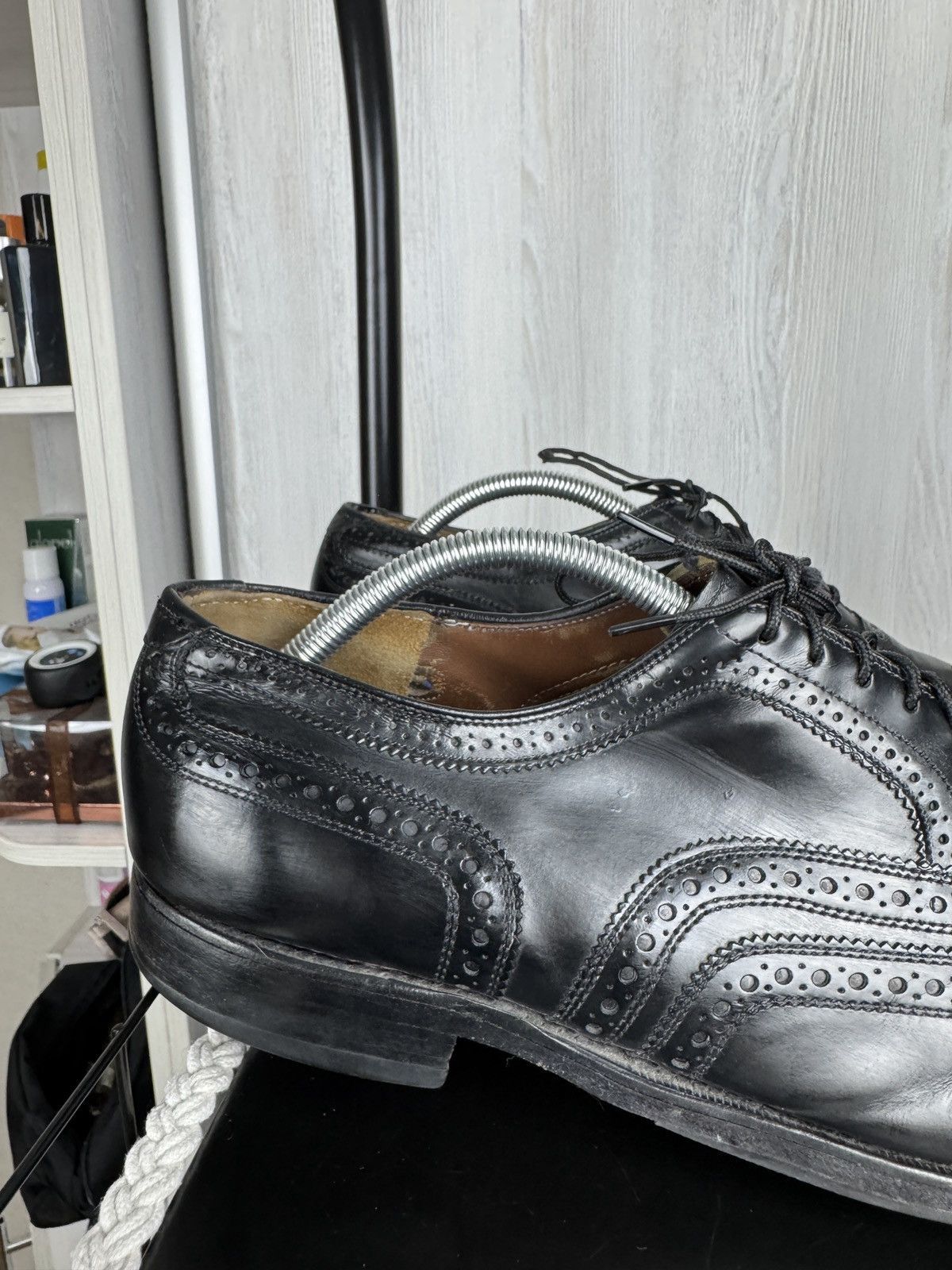 Allen Edmonds Allen Edmonds McAlister black perforated derby brogue shoes Size US 11.5 / EU 44-45 - 3 Thumbnail