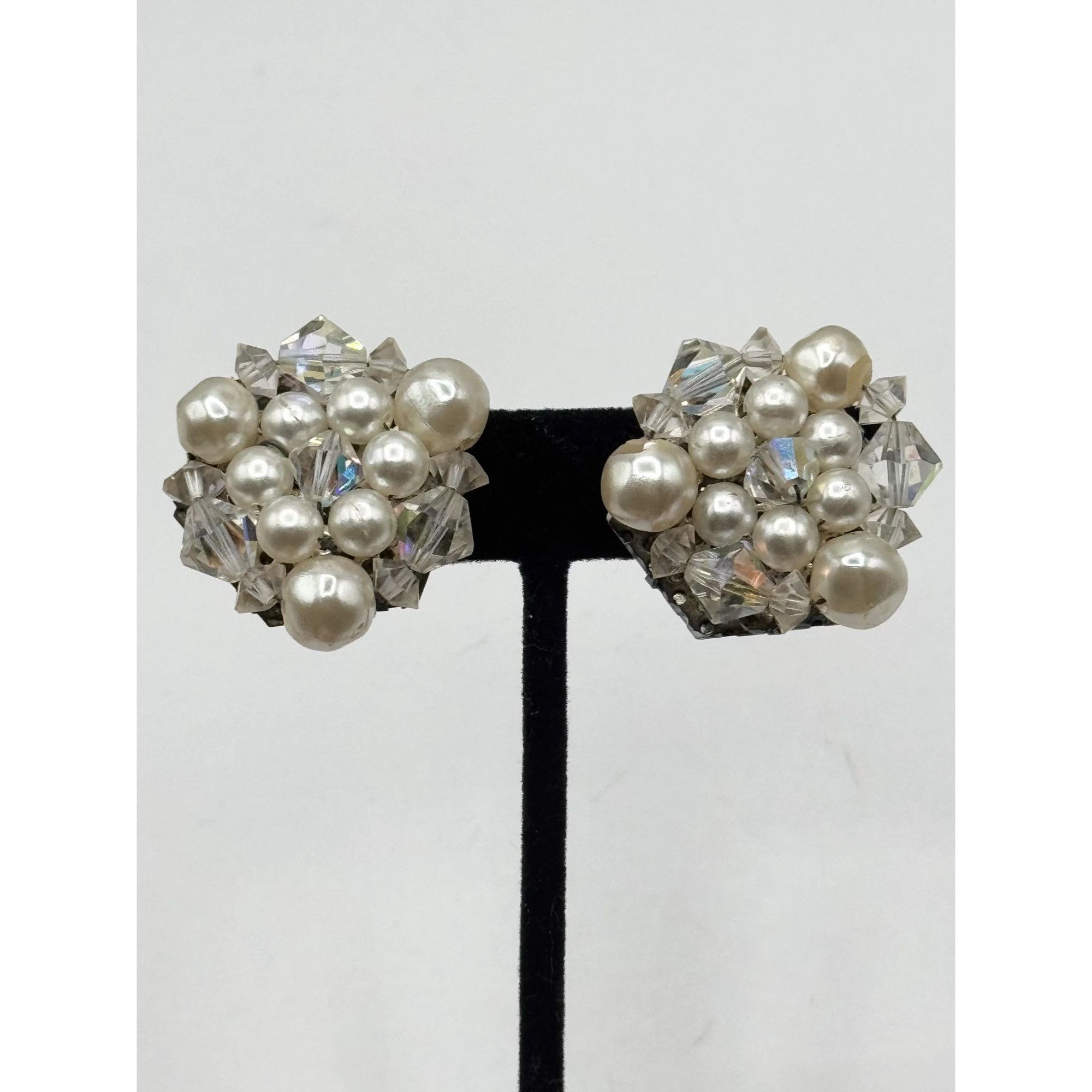 Vintage Vintage hand beaded crystal pearl cluster earrings Size ONE SIZE - 4 Thumbnail