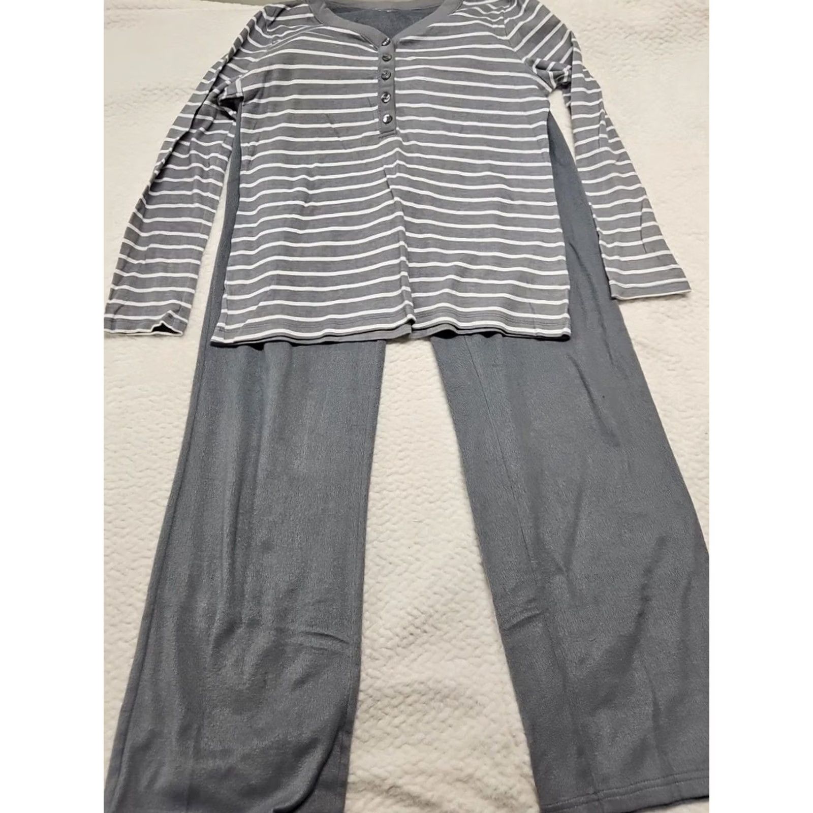 Croft & Barrow VINTAGE Croft & Barrow Intimates Pajama Set Women XS Charcoal Grey Striped Fleece Warm Winter Fall Spring Womens Size ONE SIZE - 2 Thumbnail