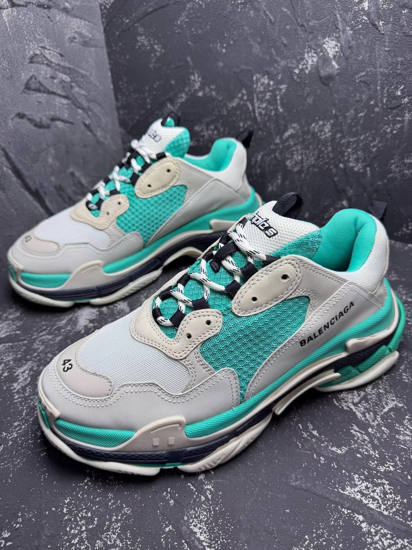 Balenciaga Balenciaga Triple S White & Green, Lake Green Q10 Size US 9.5 / EU 42-43 - 1 Thumbnail