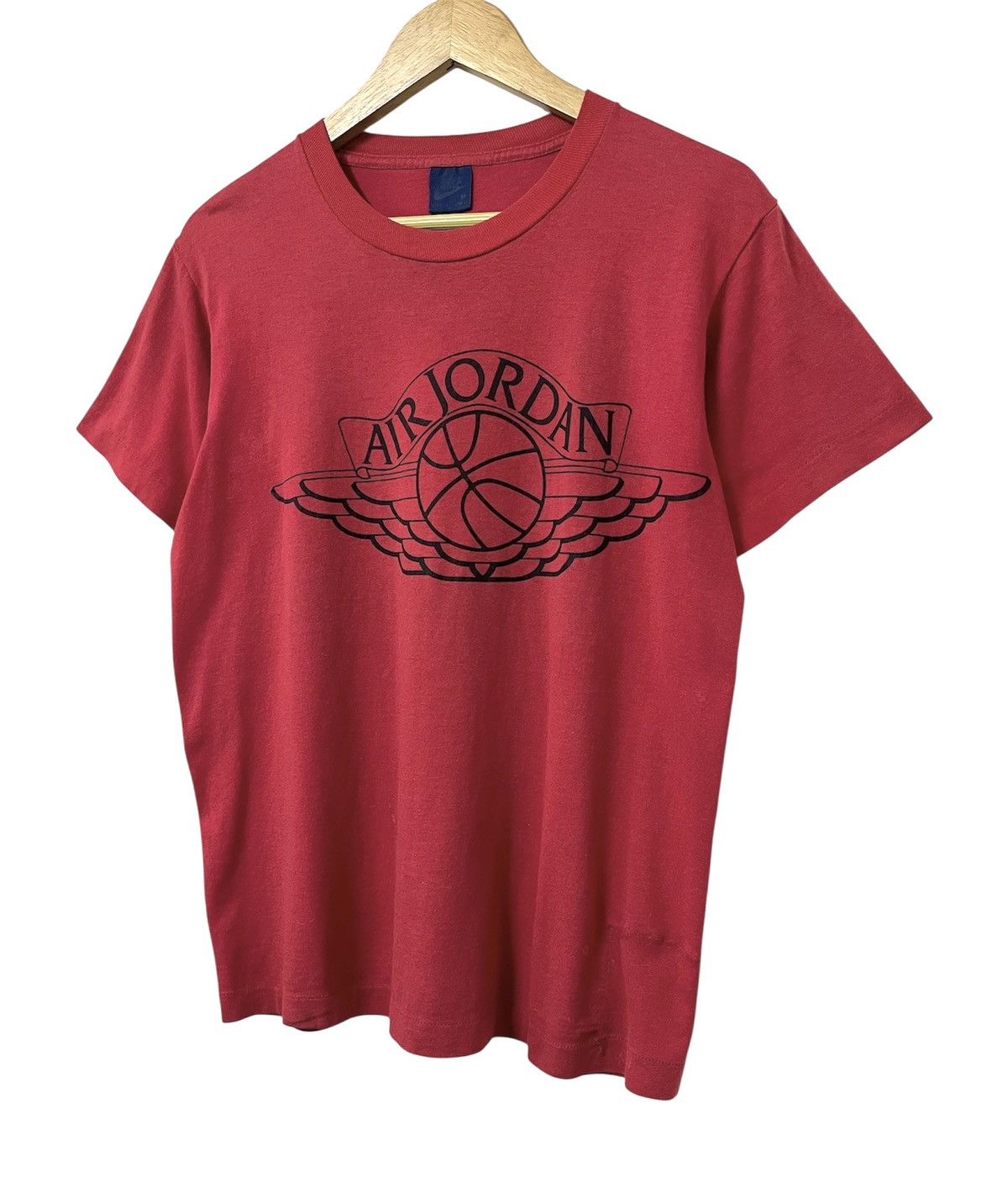 Vintage VINTAGE 80s NIKE AIR JORDAN WINGS BLUE TAG LOGO TSHIRT Size US M / EU 48-50 / 2 - 4 Thumbnail